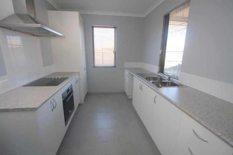 36 Marrimarri Parade, Baynton, WA 6714