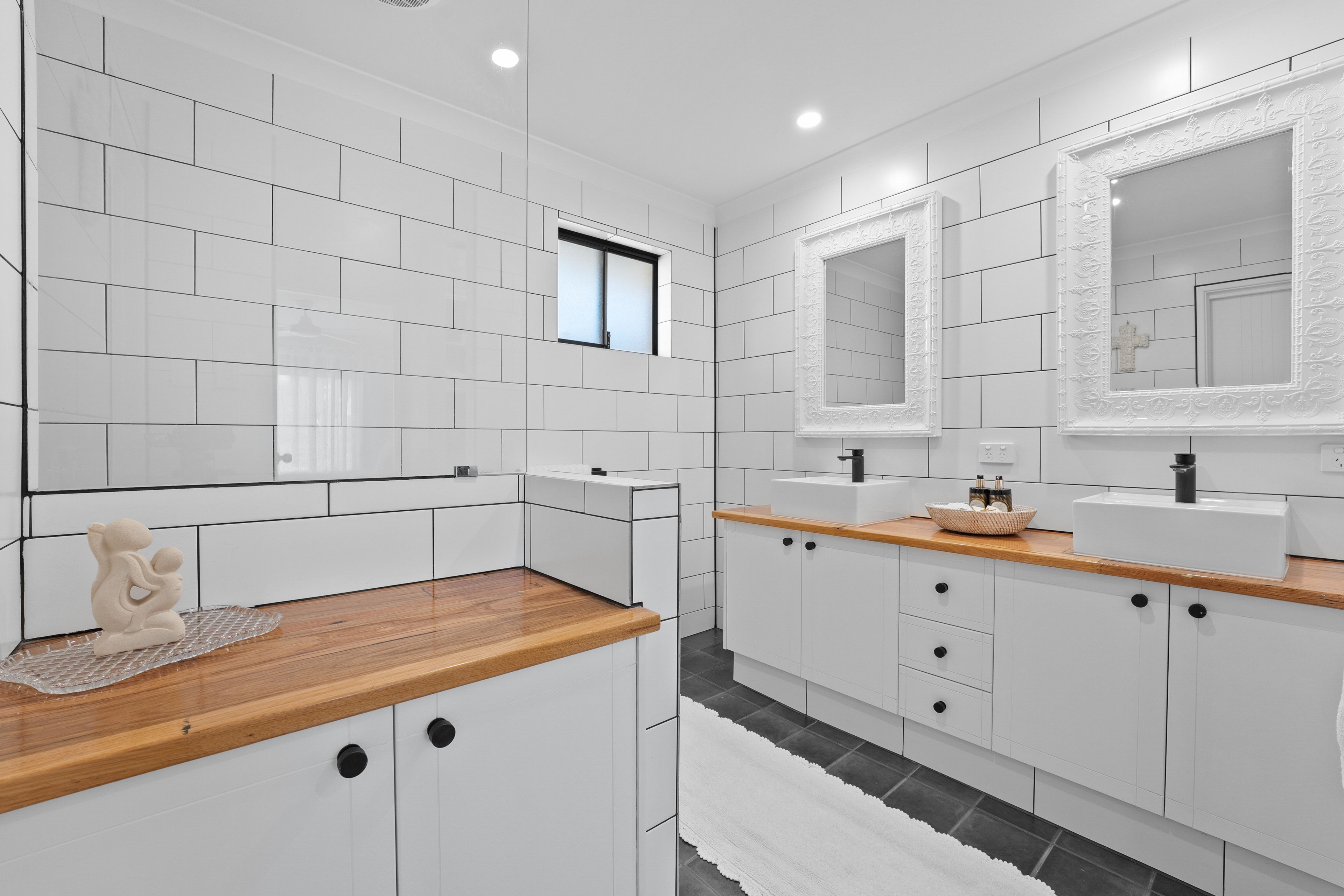 48 Baroness Road — photo 4 of 30