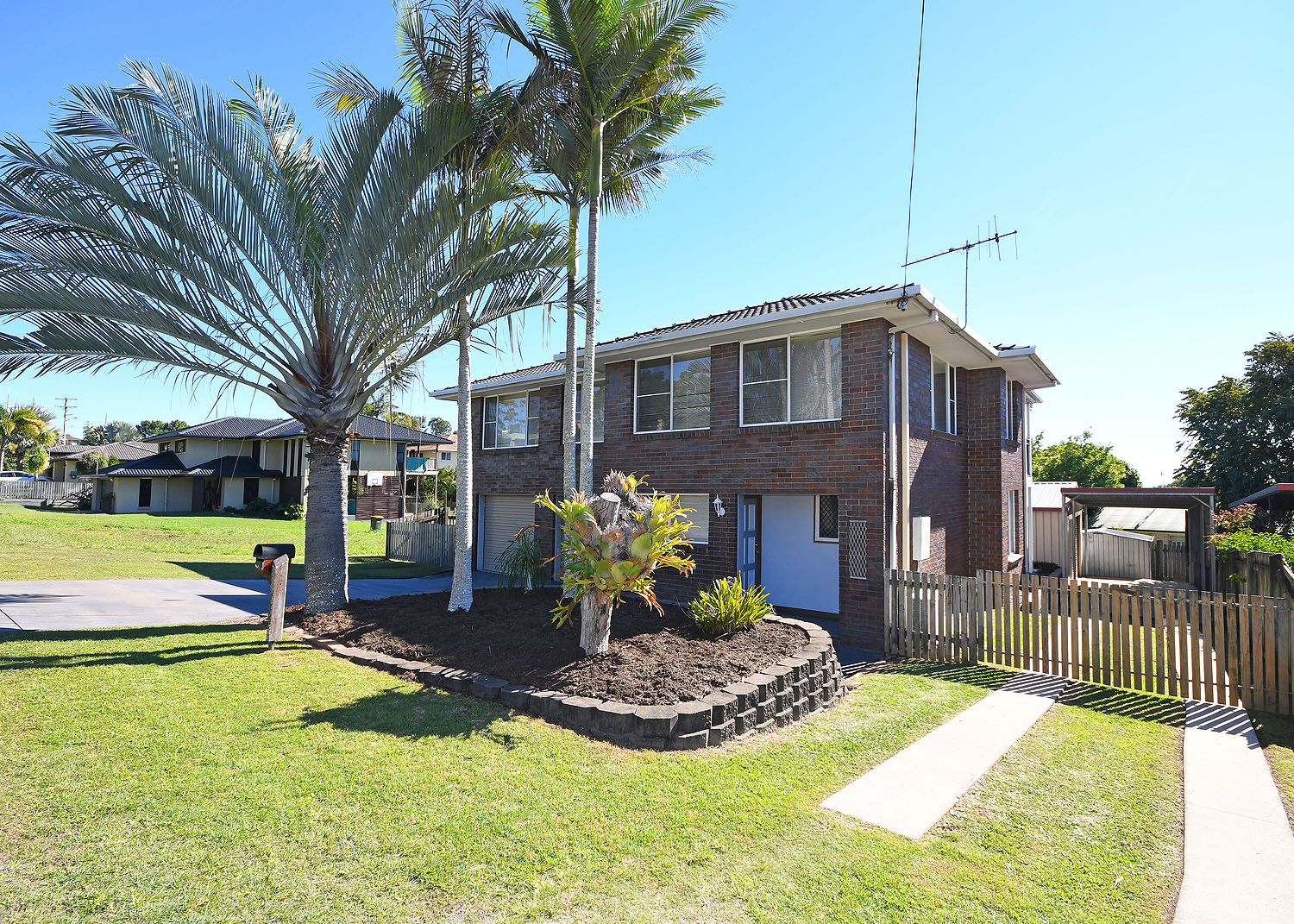 8 Waigani Avenue, Kawungan, QLD 4655