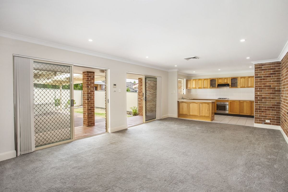 3/2-4 Bataan Close, Illawong, NSW 2234
