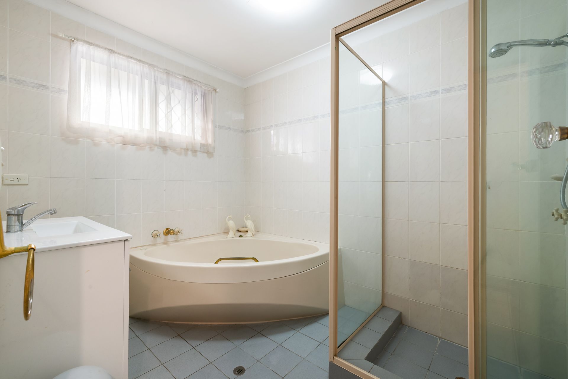 21 Rapallo Avenue — photo 12 of 22