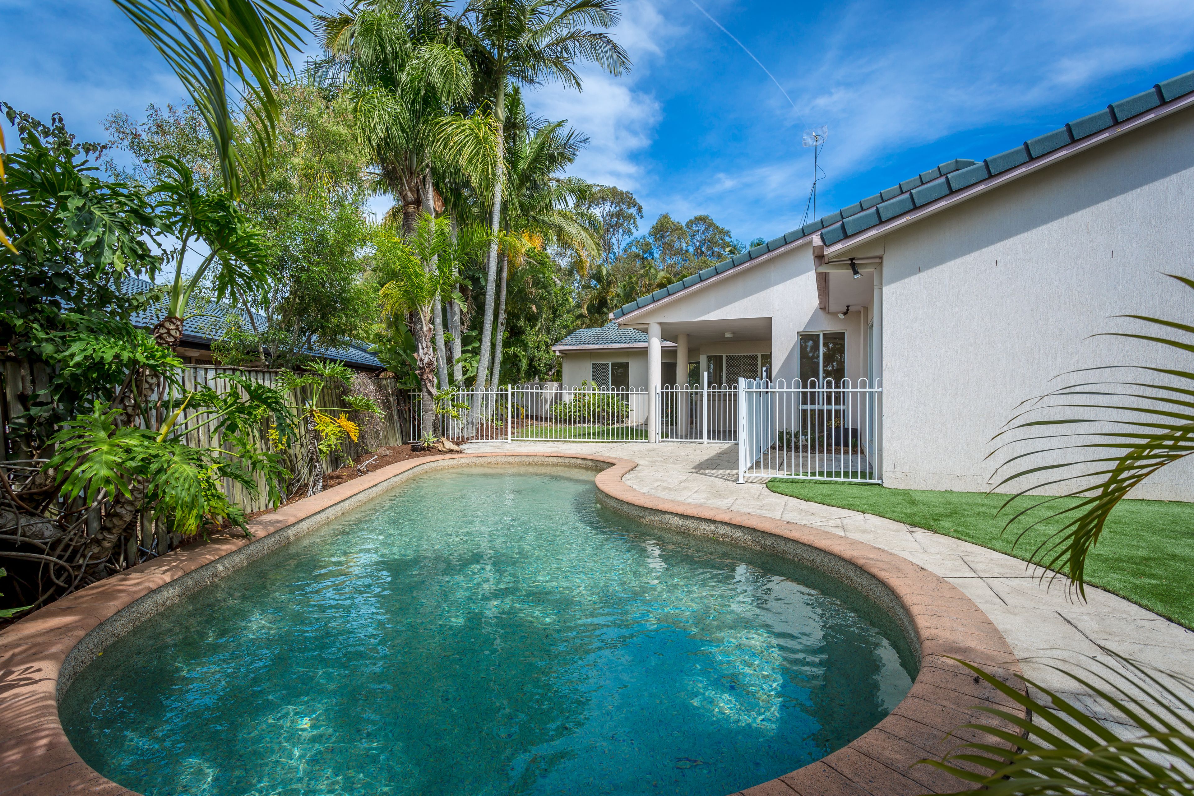 6 Collingwood Avenue, Robina, QLD 4226