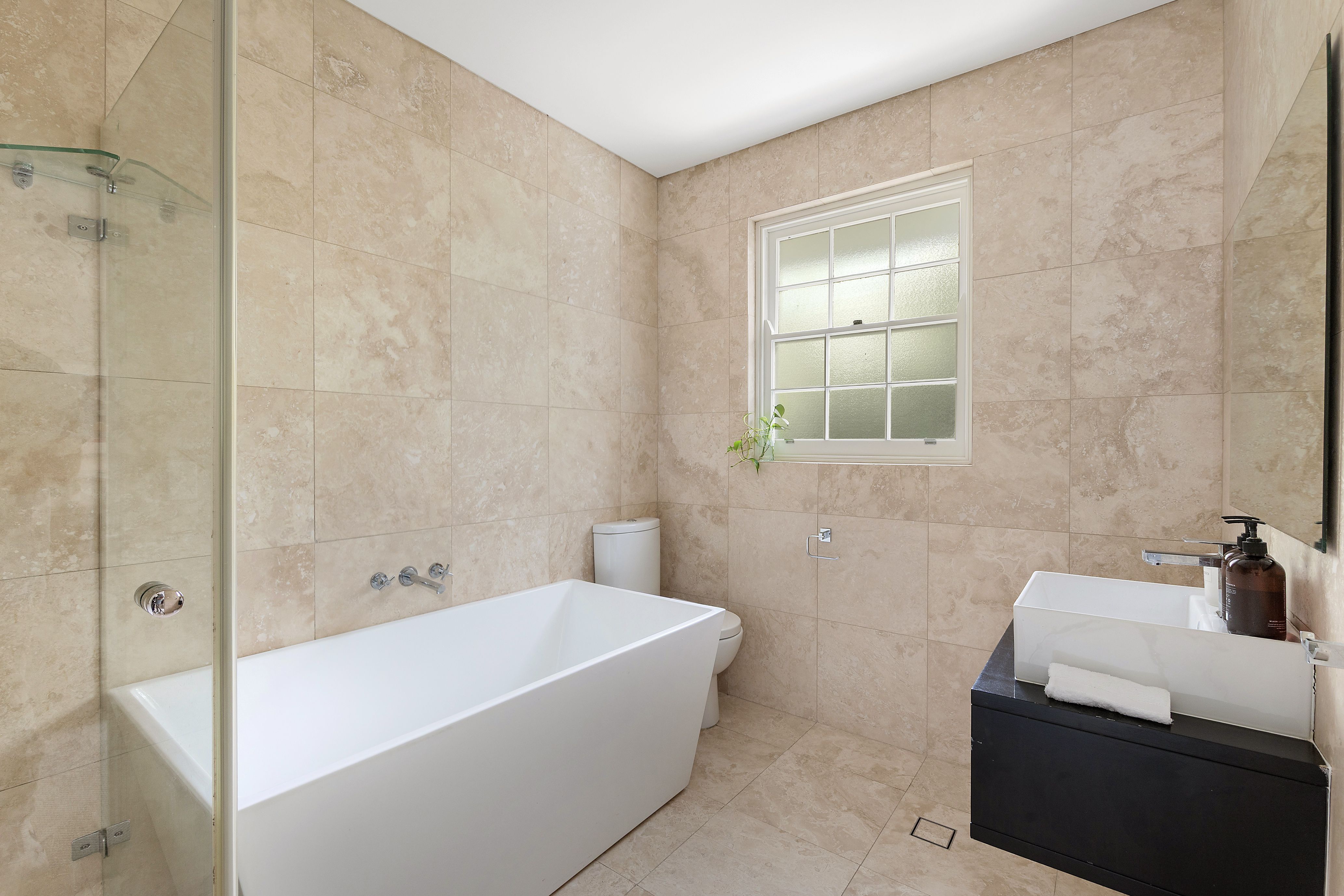 23A Livingstone Avenue — photo 9 of 14