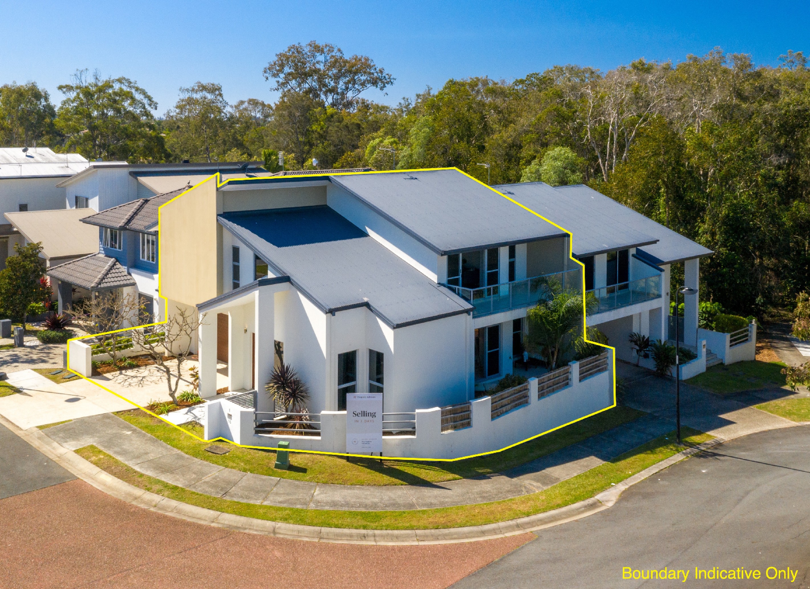 1/16 Moyenne Crescent, Varsity Lakes, QLD 4227