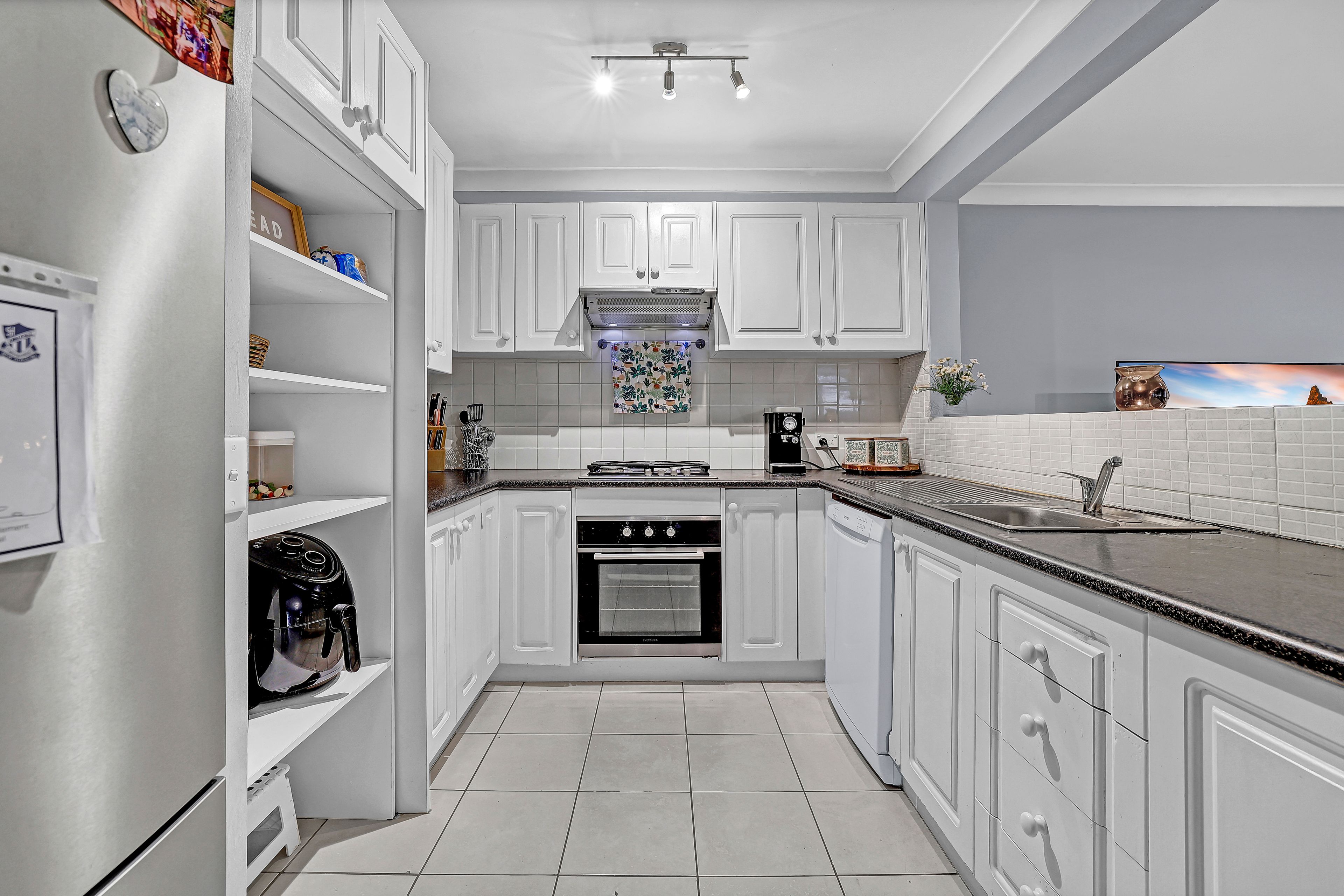23 & 23A Oswald Crescent, Rosemeadow, NSW 2560