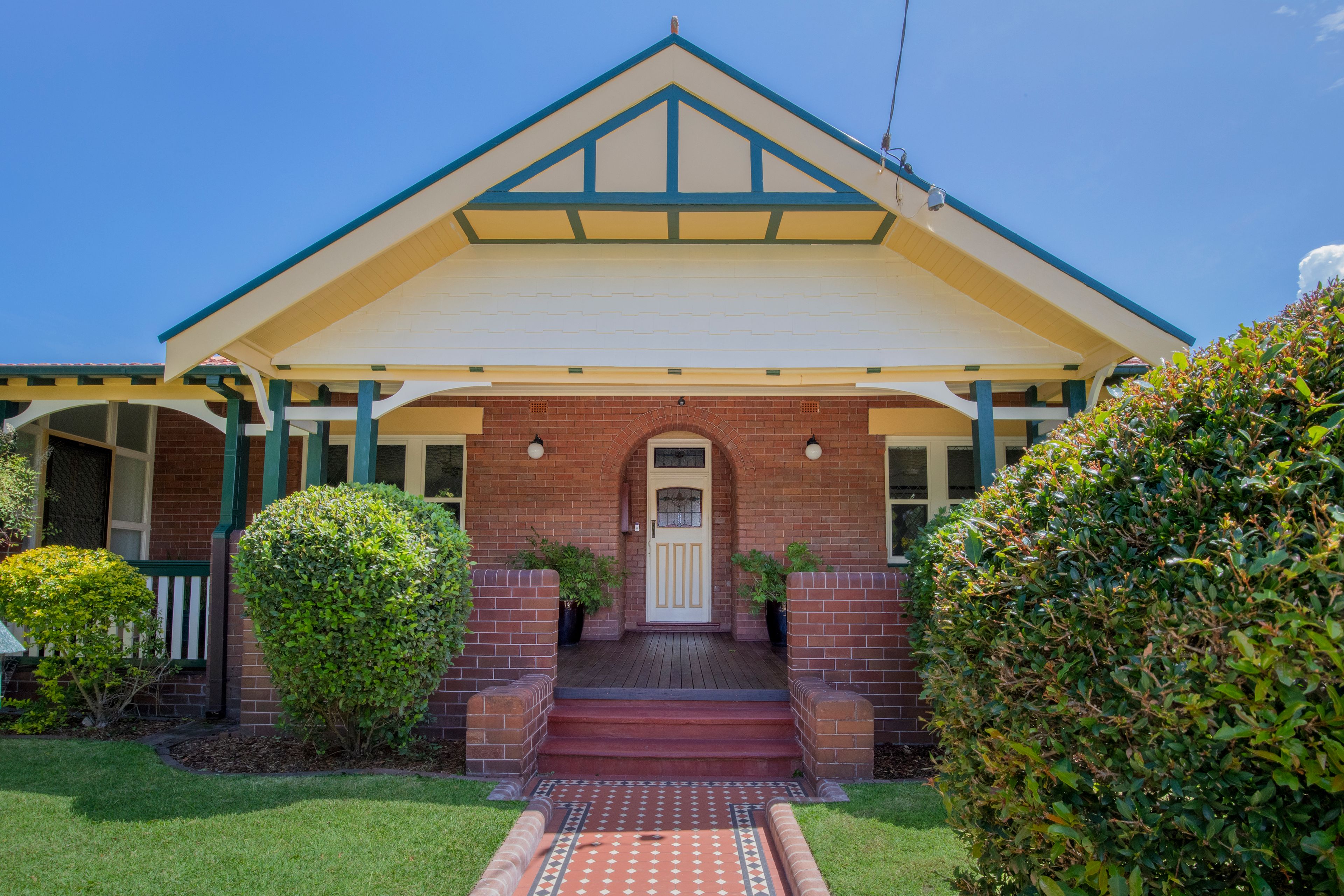 28 Silsoe Street — photo 2 of 30