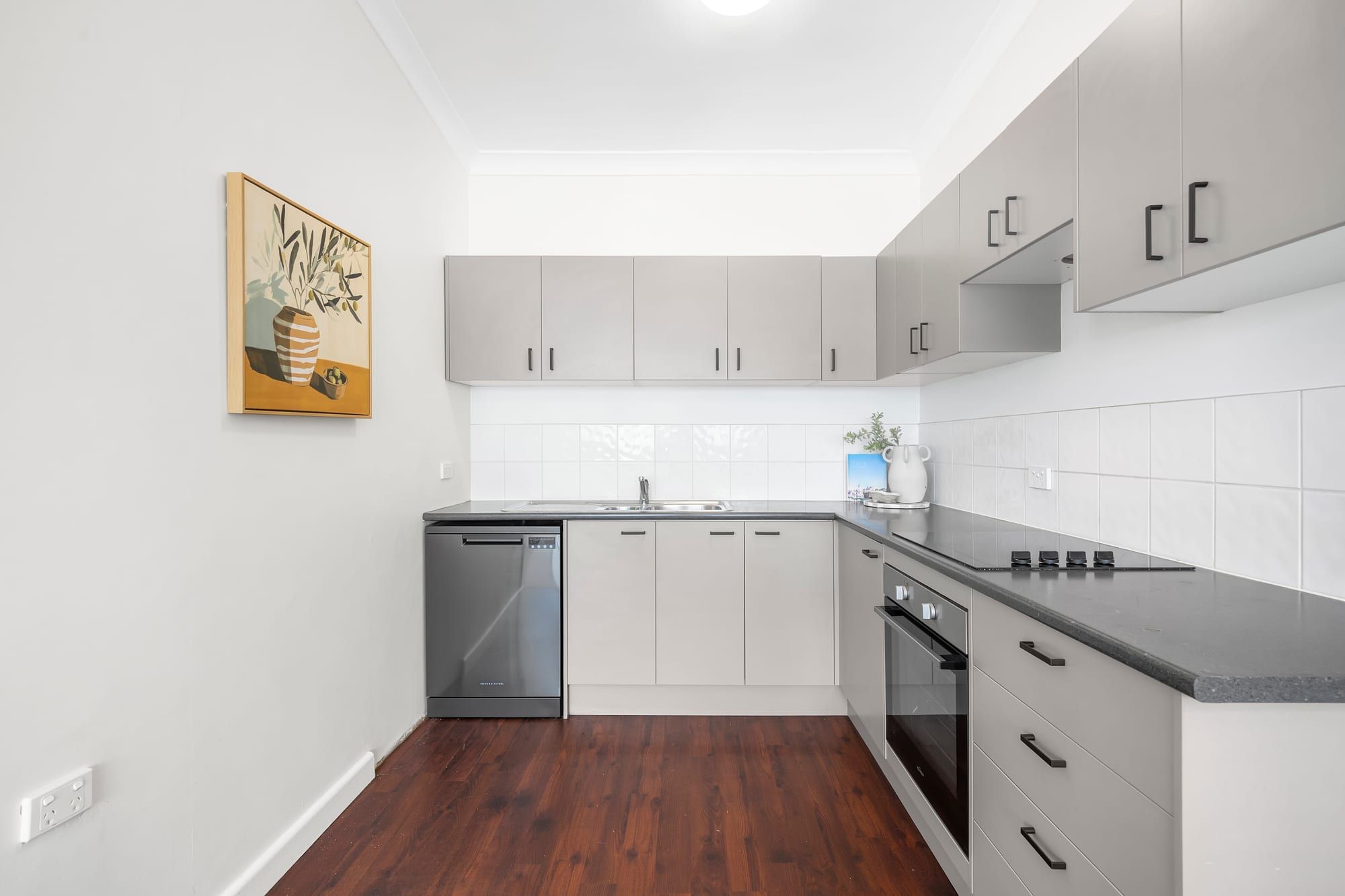 4/104 Henderson Street — photo 4 of 14