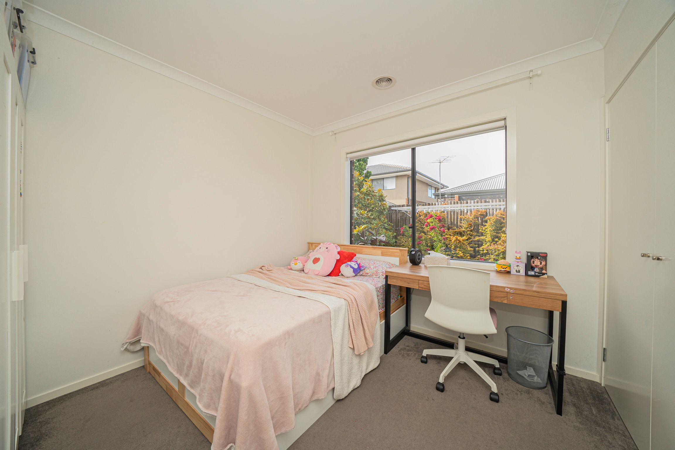 64 Graziers Crescent — photo 12 of 17