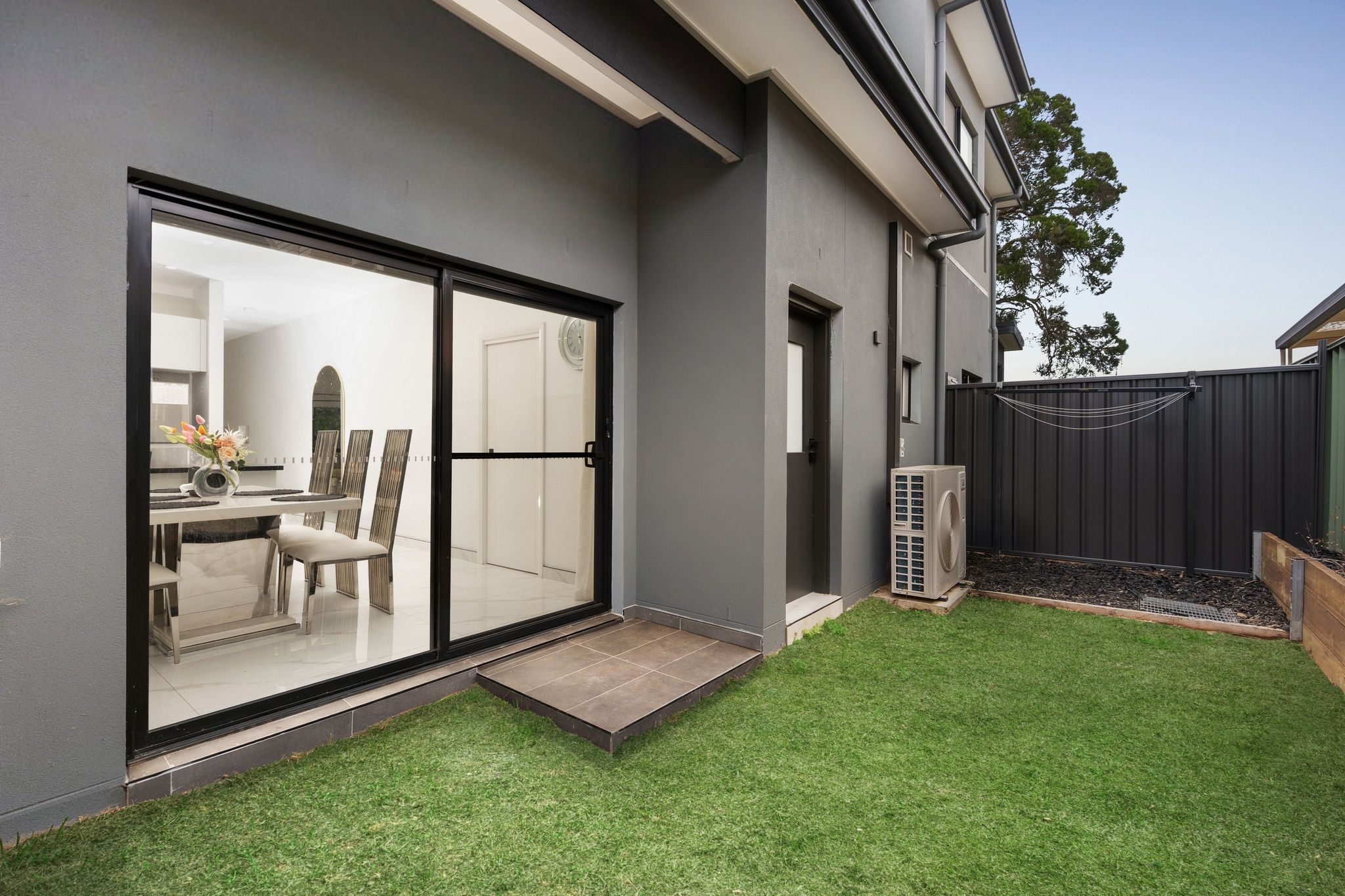 8/104 Glossop Street — photo 15 of 20