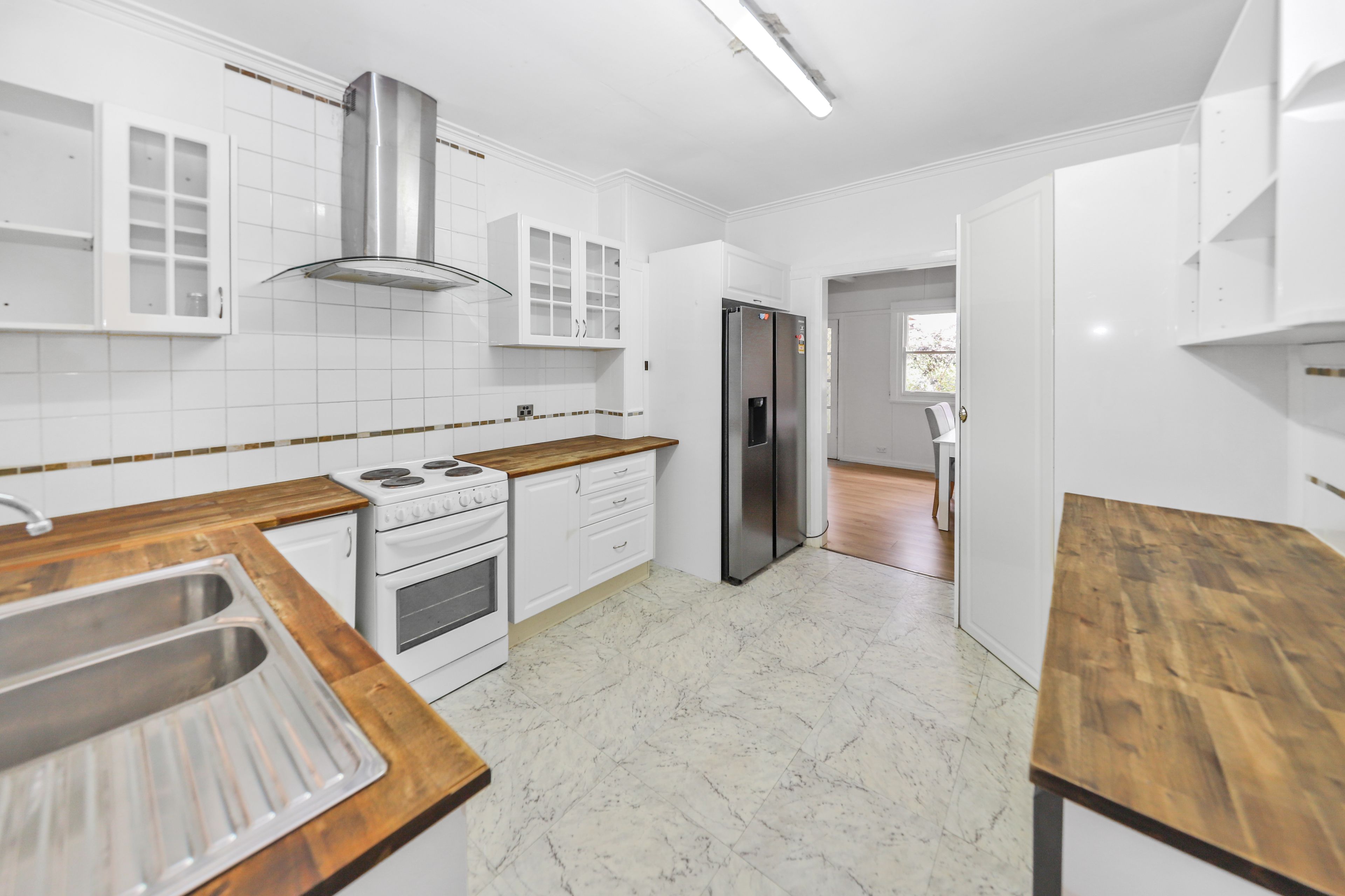 21 Coorabel Avenue — photo 3 of 11