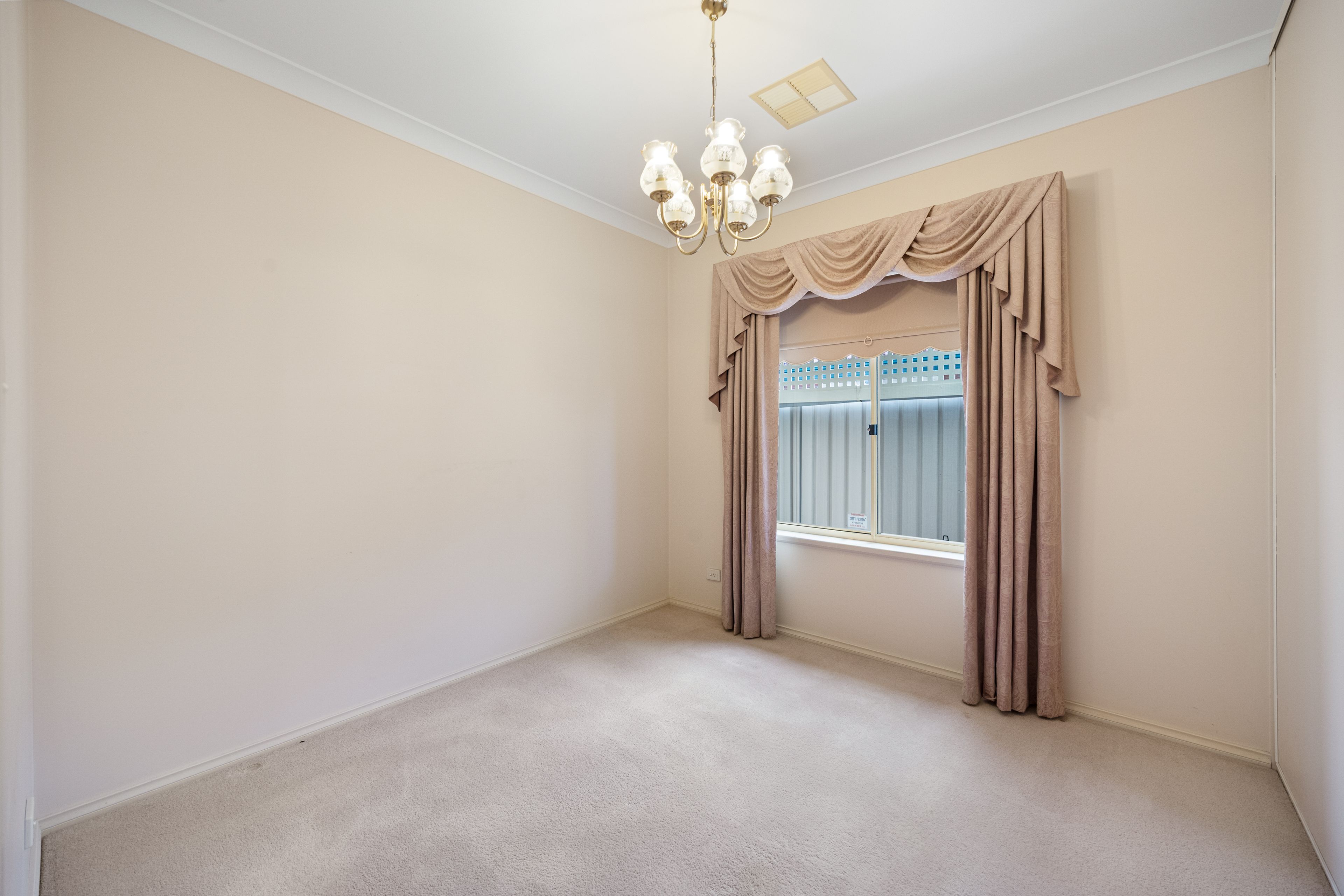 12 Tonellato Place — photo 12 of 18