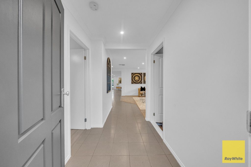 98 Rose Grange Boulevard, Tarneit, VIC 3029