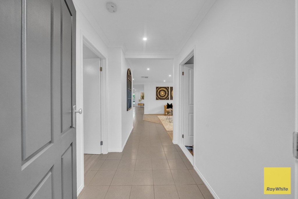 98 Rose Grange Boulevard, Tarneit, VIC 3029