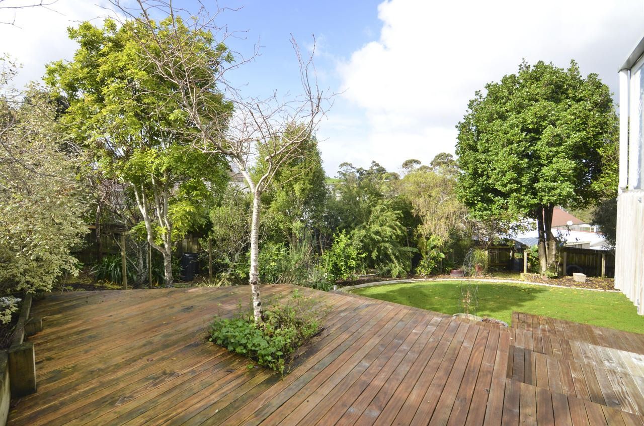 17 Peterhouse Place, West Harbour, Waitakere City