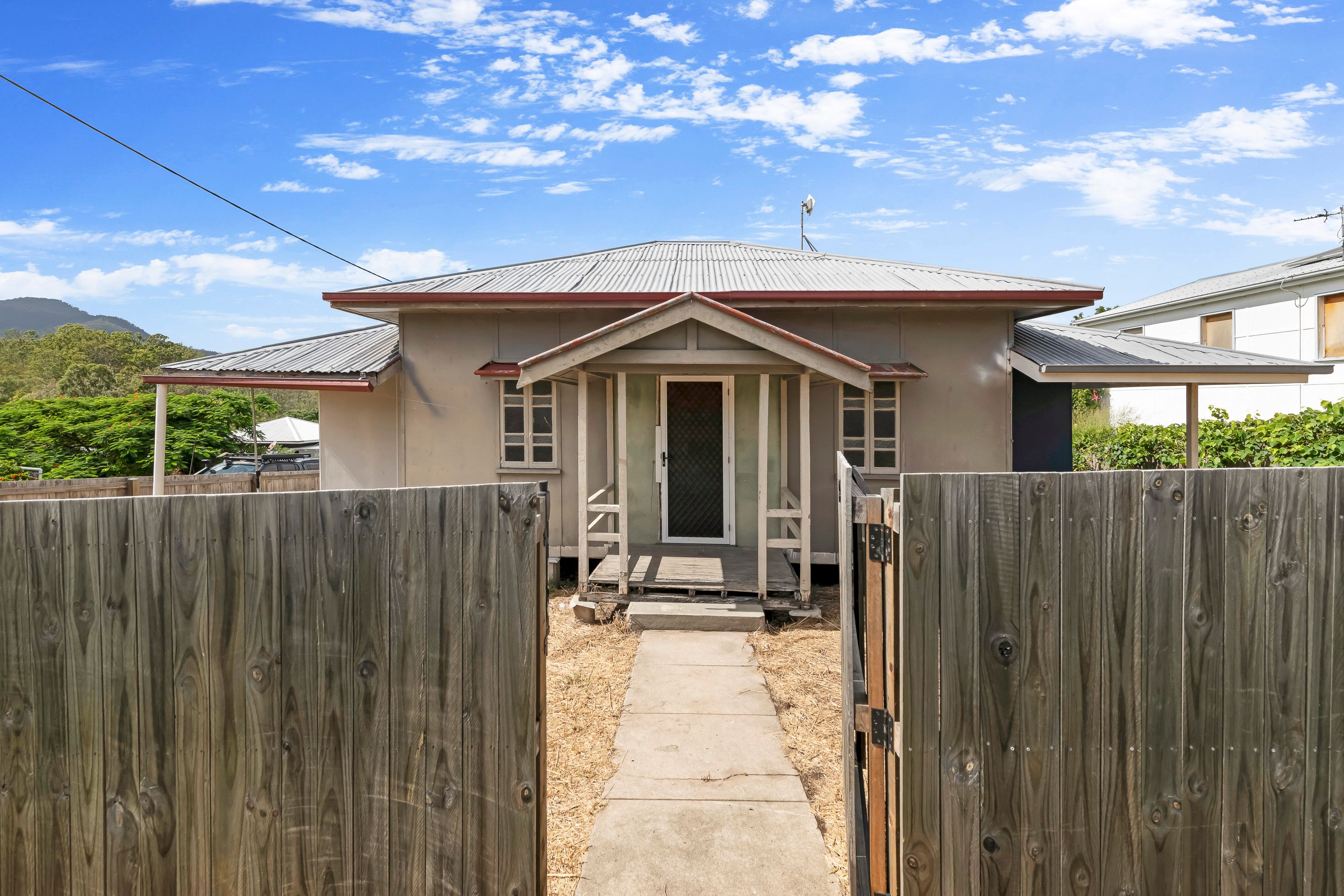 8 Isabella Street, Mount Perry QLD 4671