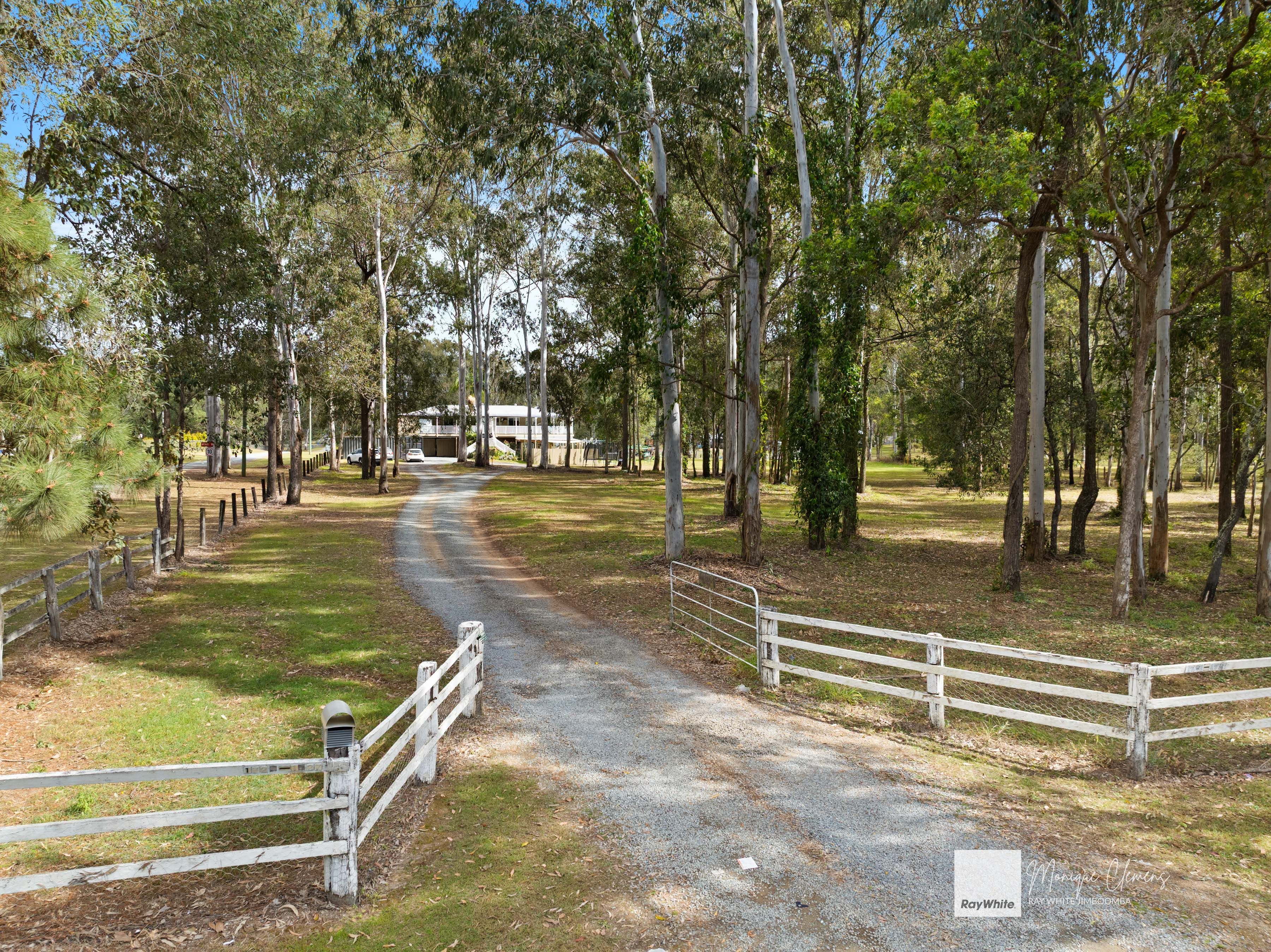1721-1727 Waterford - Tamborine Road — photo 2 of 30