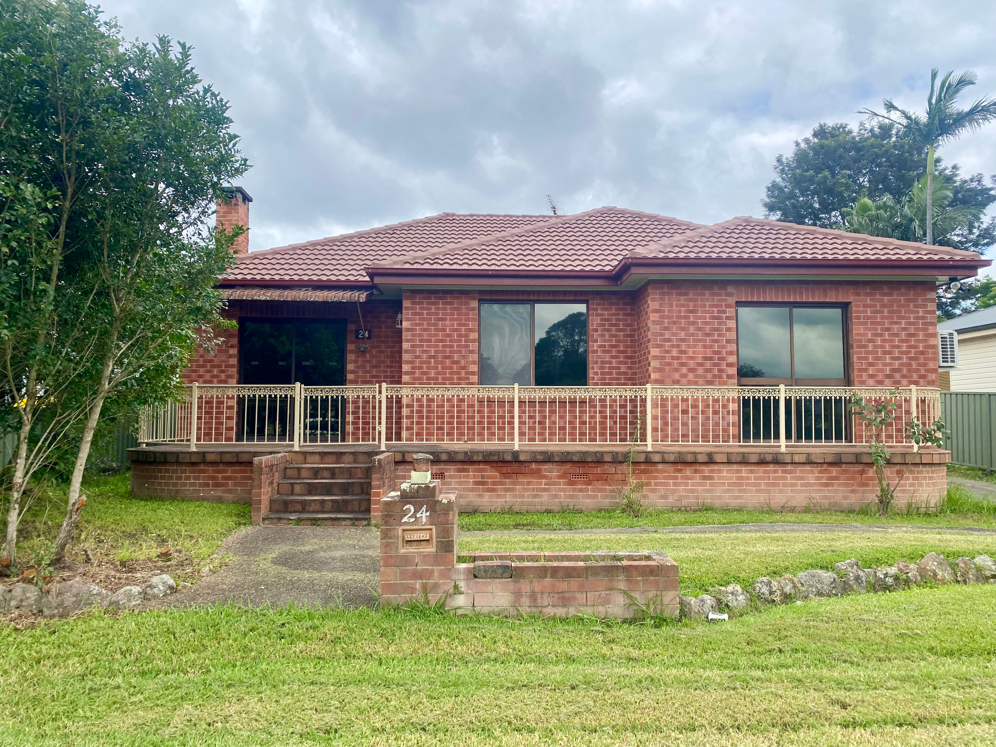 24 Ernest Street, Nowra NSW 2541