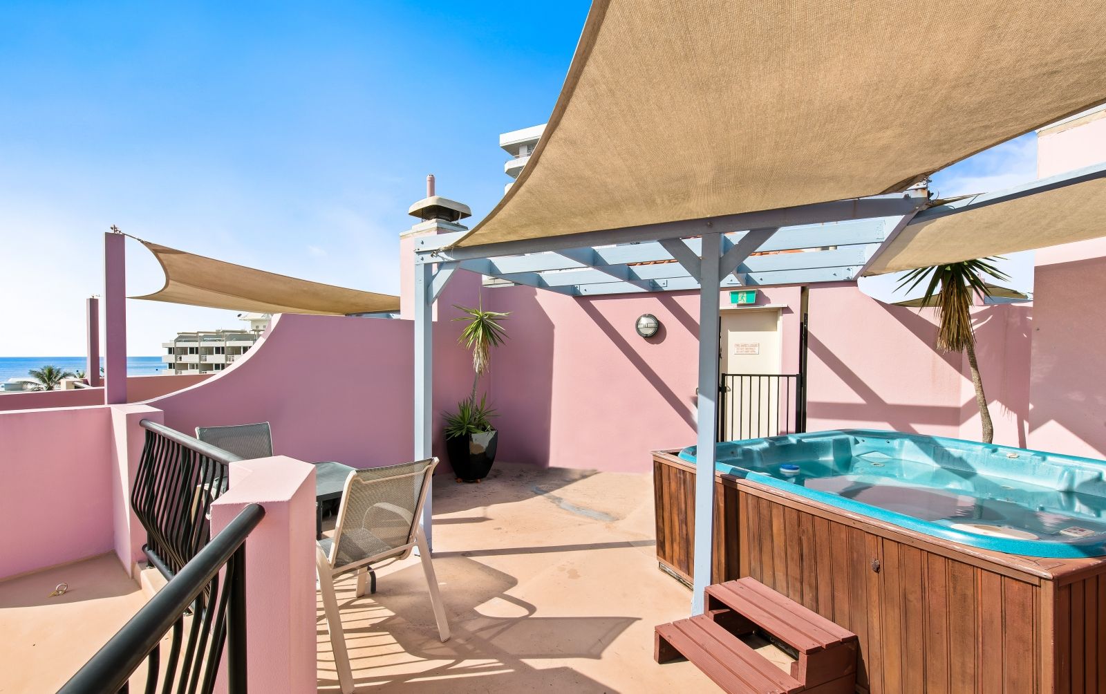 60/32 River Esplanade, Mooloolaba, QLD 4557