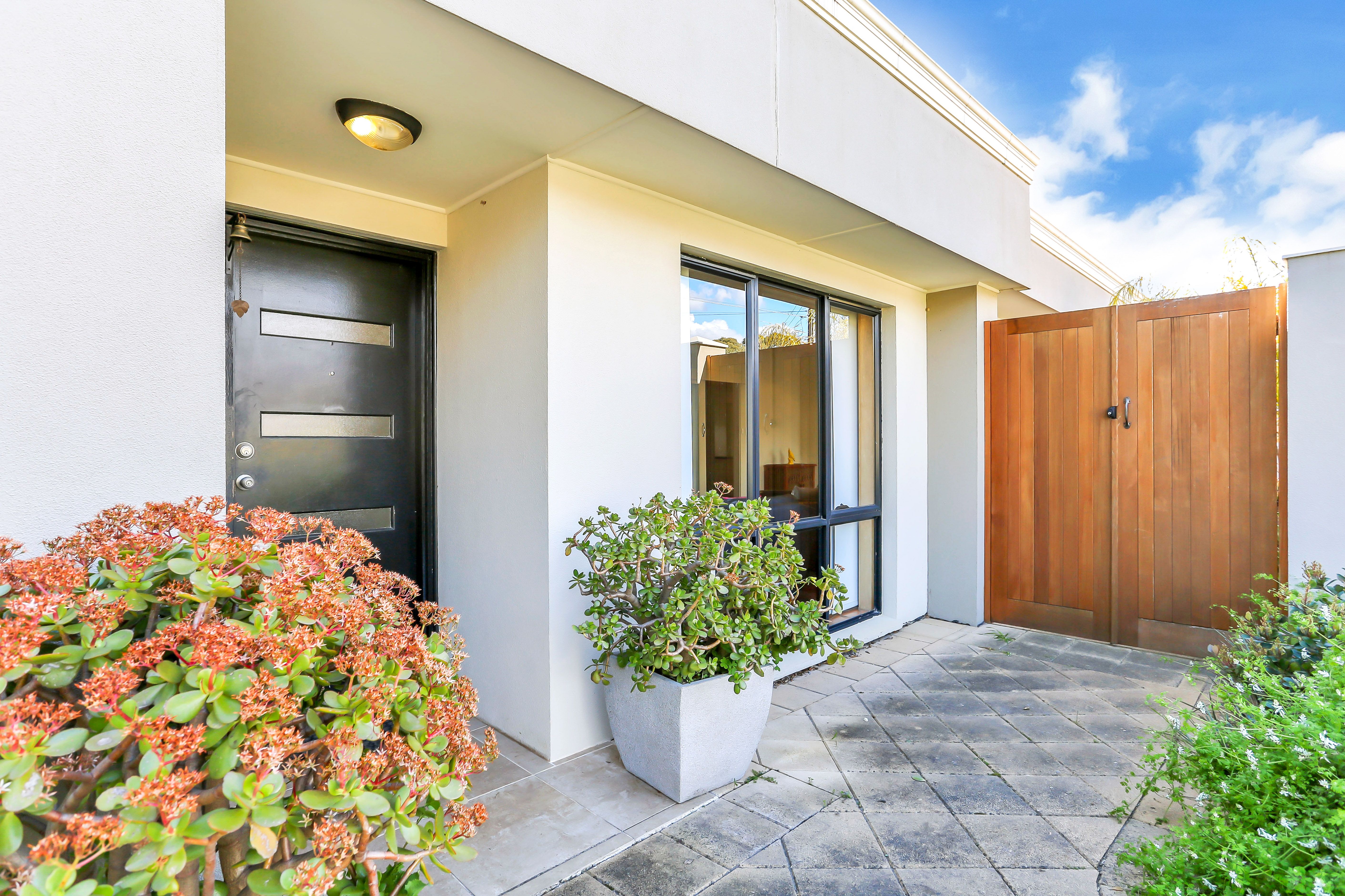 10 Gregory Avenue, Campbelltown, SA 5074