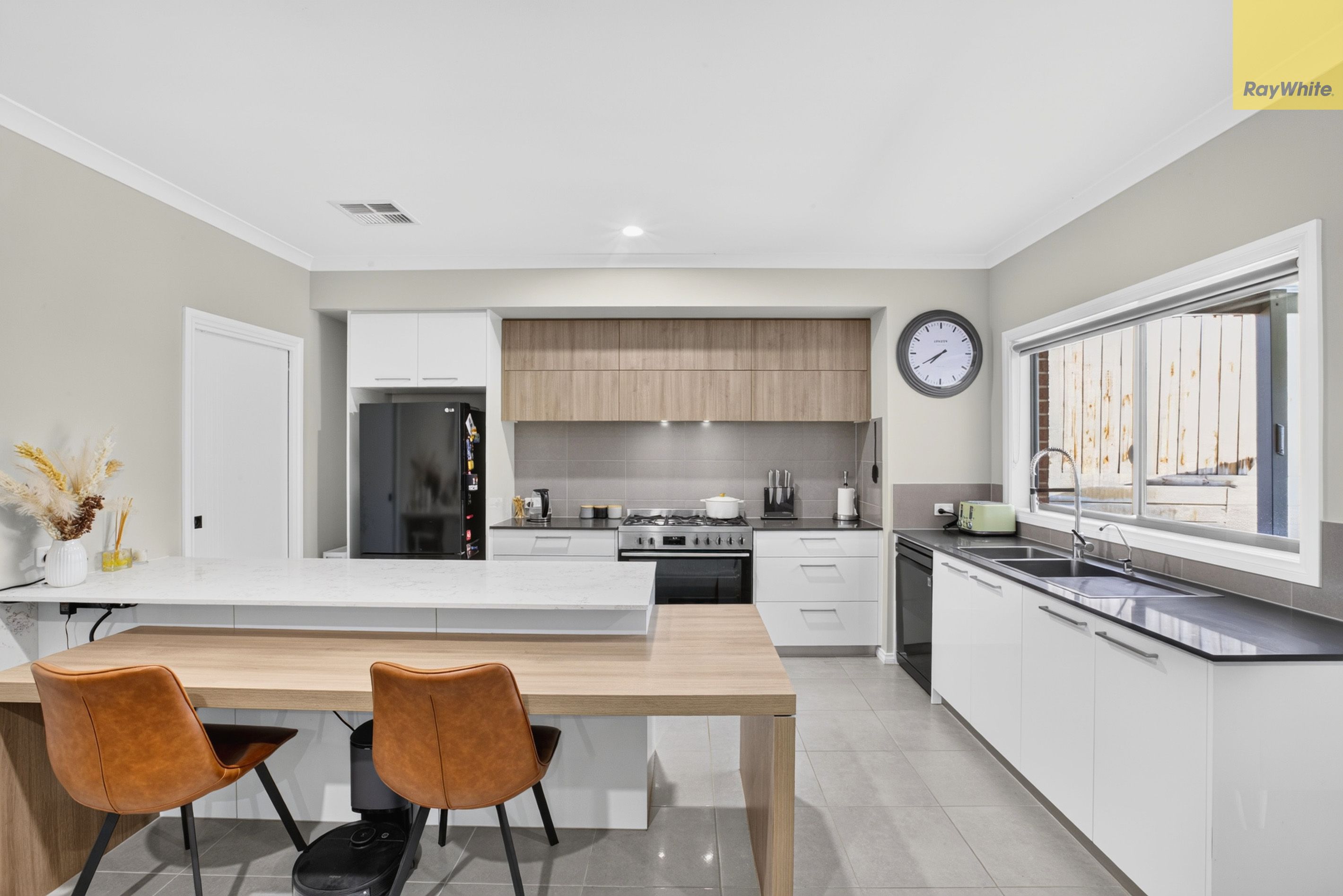 160 Stonehill Drive, Maddingley, VIC 3340