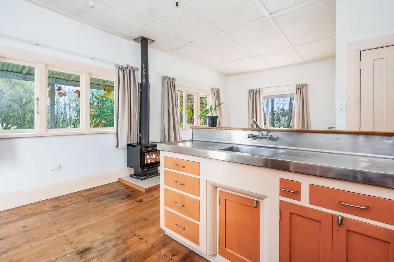 8 Mountain View Road, Hikurangi, Whangarei District Real Estate Ray