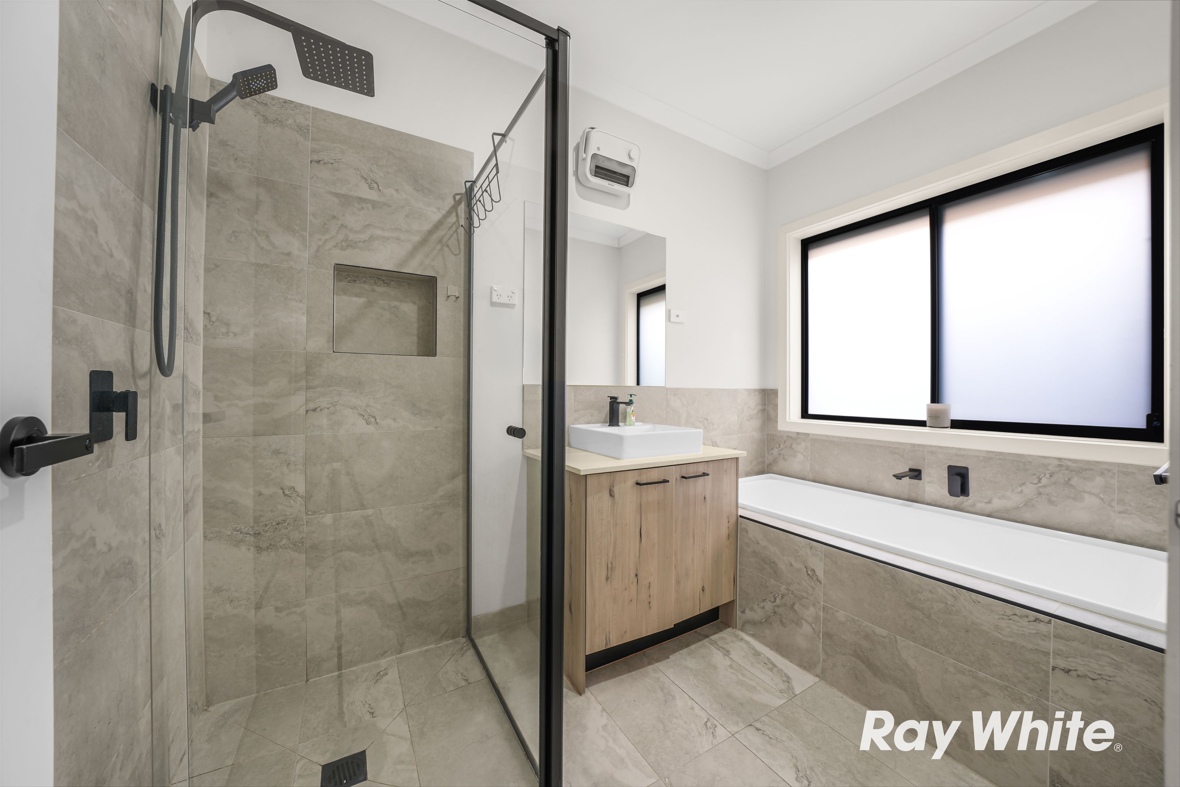 28 Sallybank Crescent — photo 15 of 20