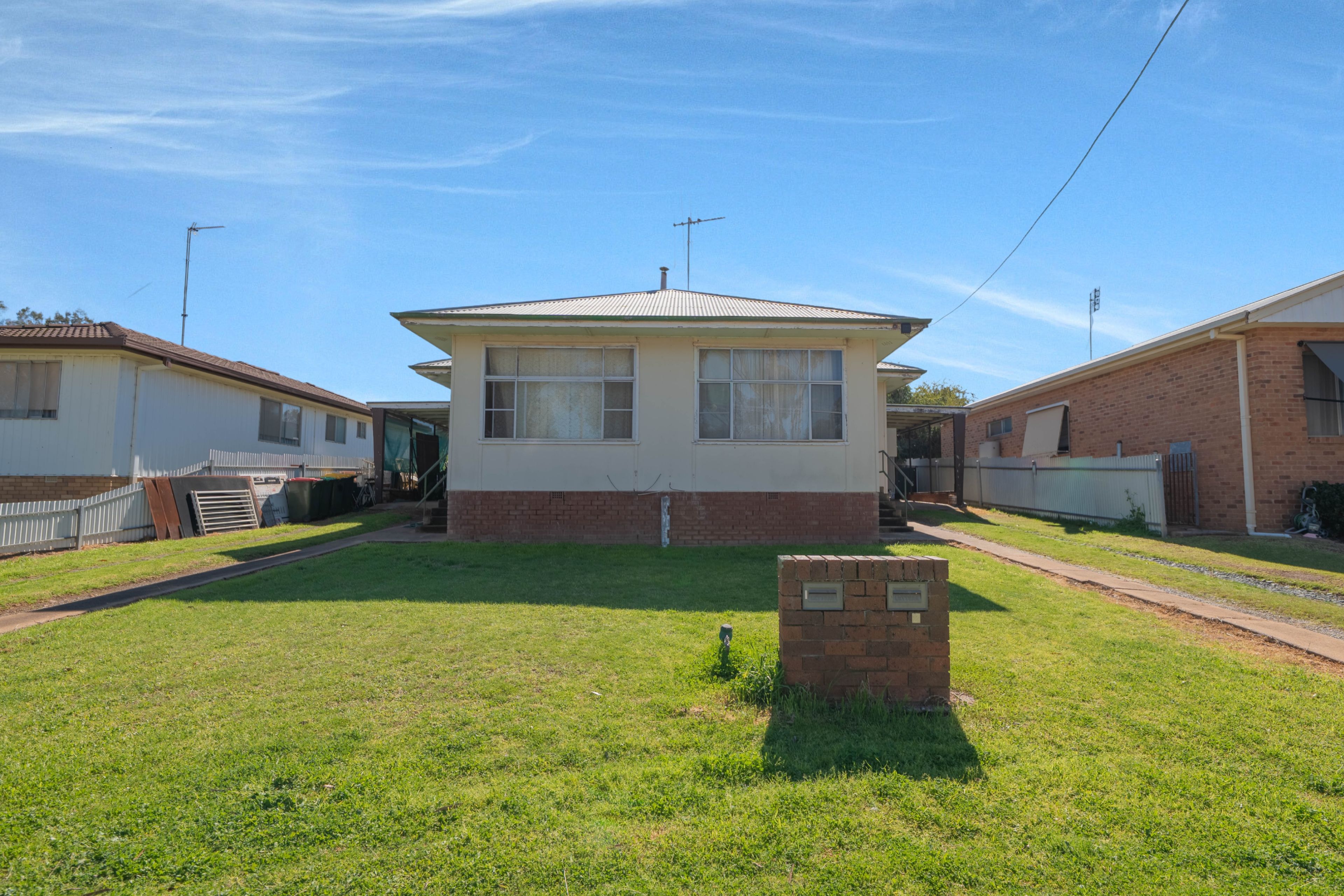 1&2/104 Mitchell Street, Parkes NSW 2870