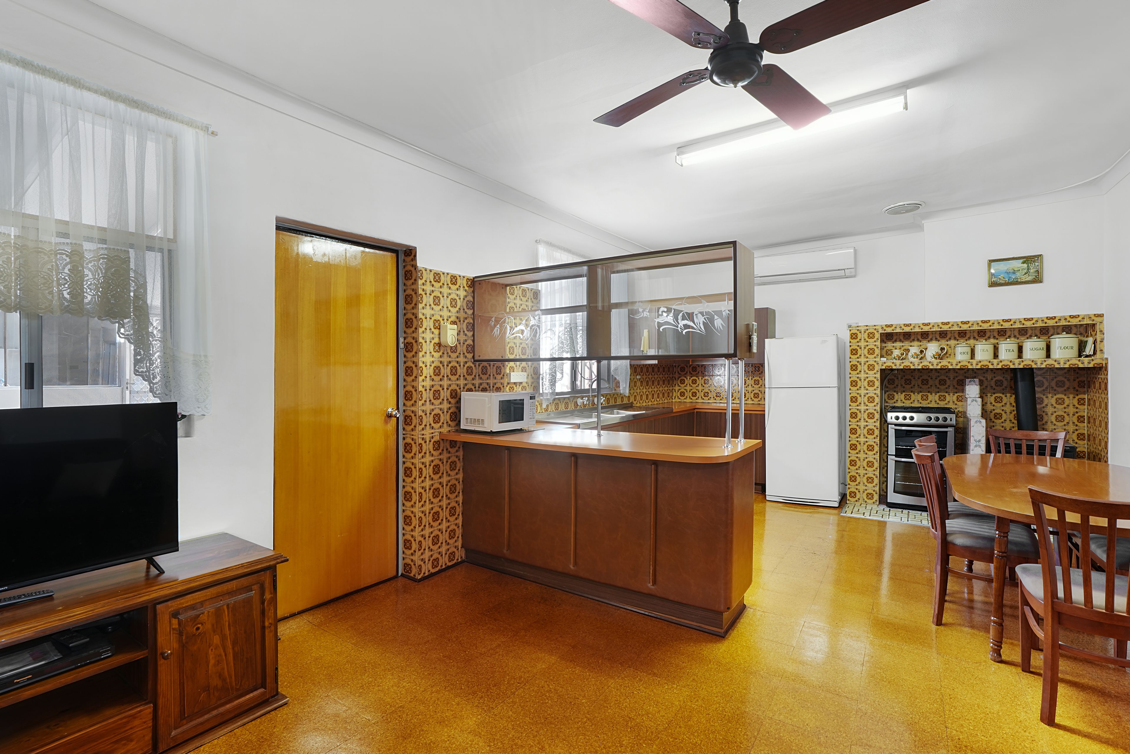 400 Bulwer Street — photo 16 of 26