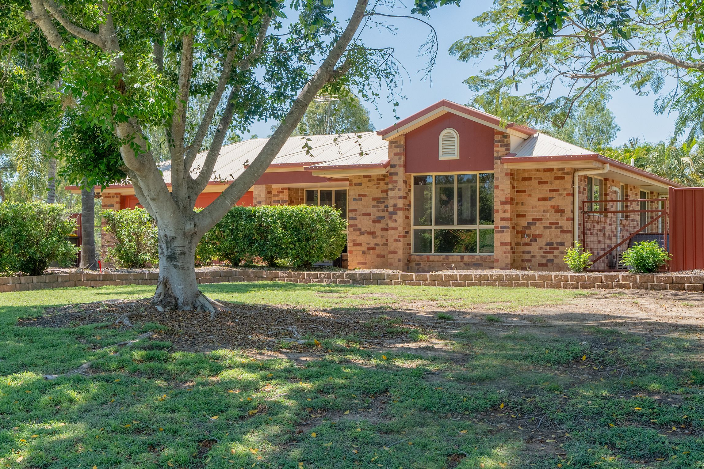 10 Coaker Drive, Emerald QLD 4720