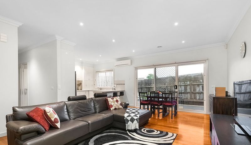 2/9-11 Woolert Street, Ashwood, VIC 3147