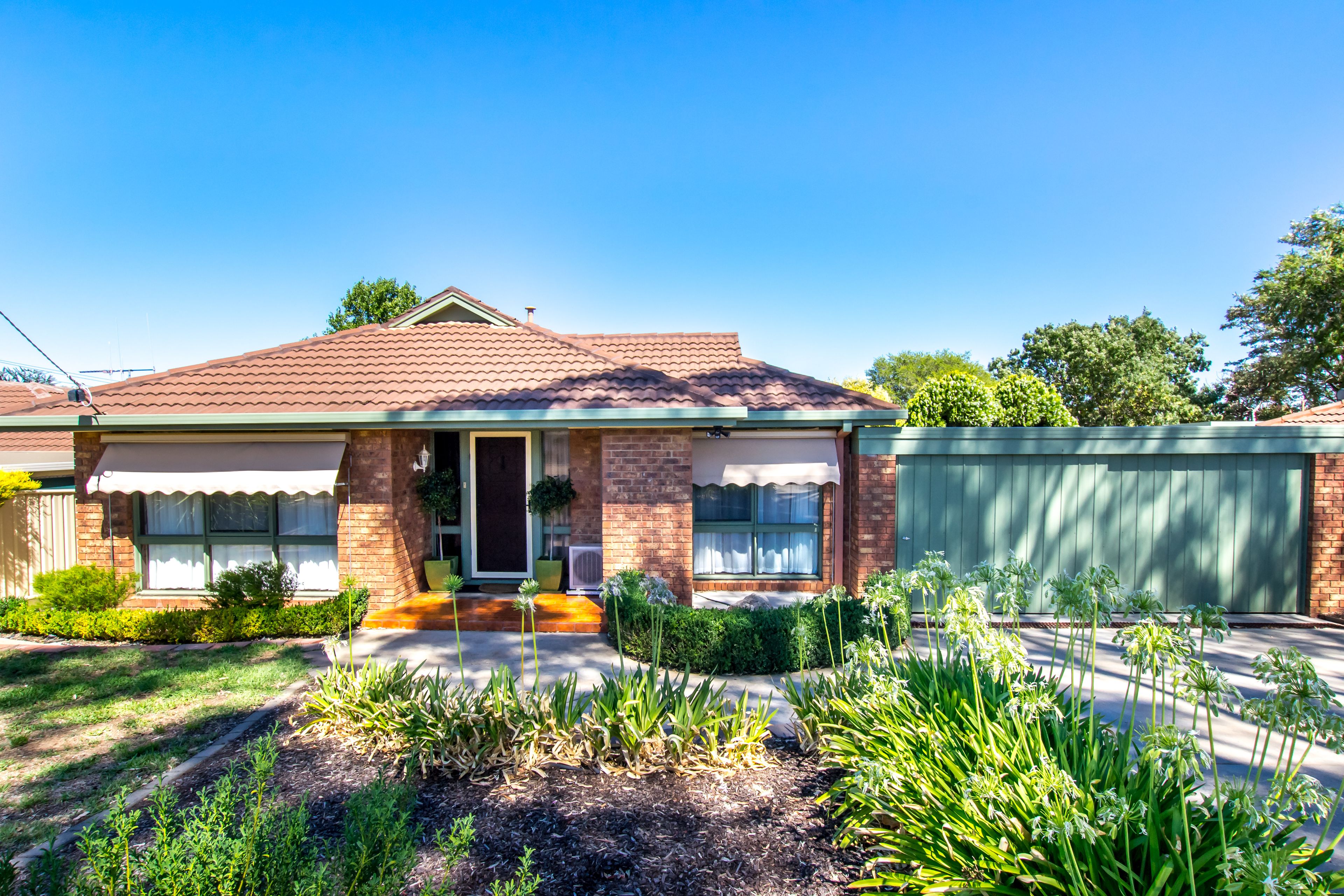 13 Powells Avenue, Strathdale, VIC 3550