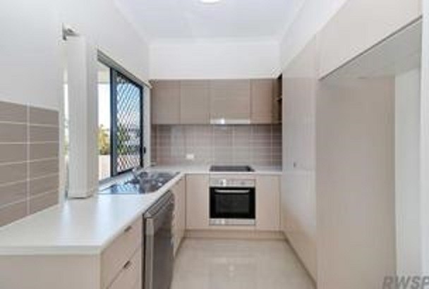 2/8 Nike Court, Wulkuraka, QLD 4305