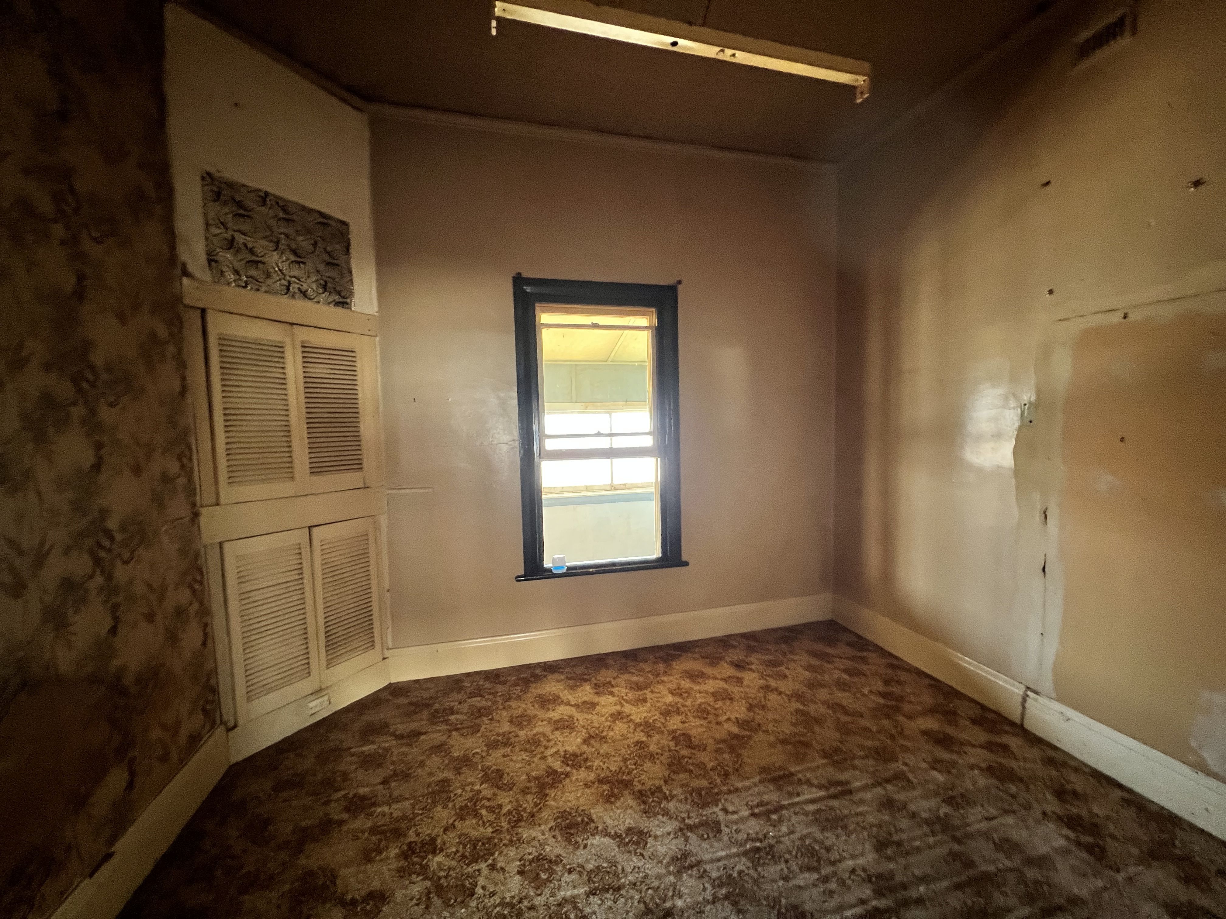 183 Newton Street — photo 6 of 15