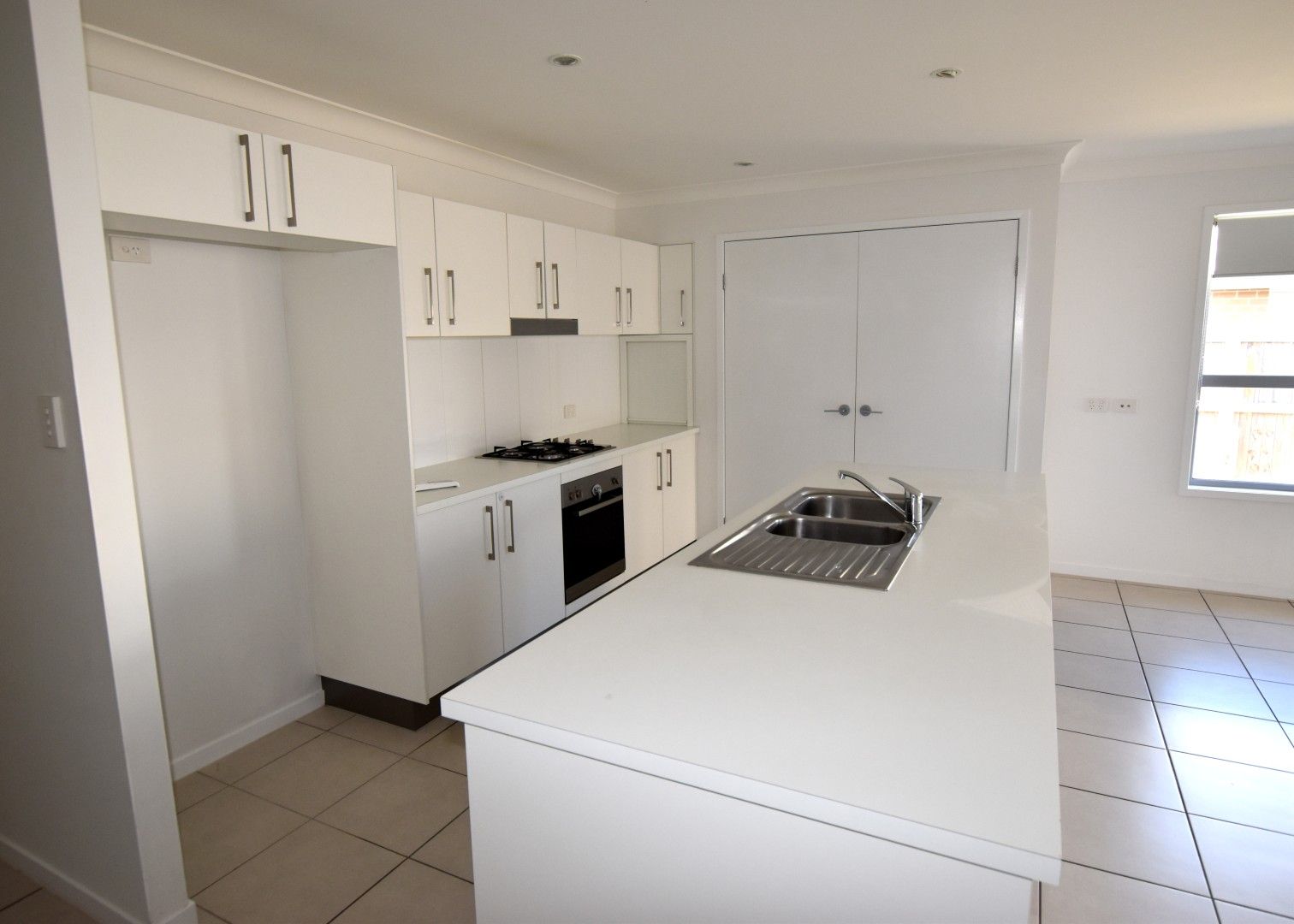 24 Petrel Street, Kirkwood, QLD 4680