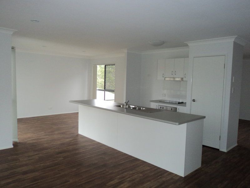 6 Bushlark Place, Goodna, QLD 4300