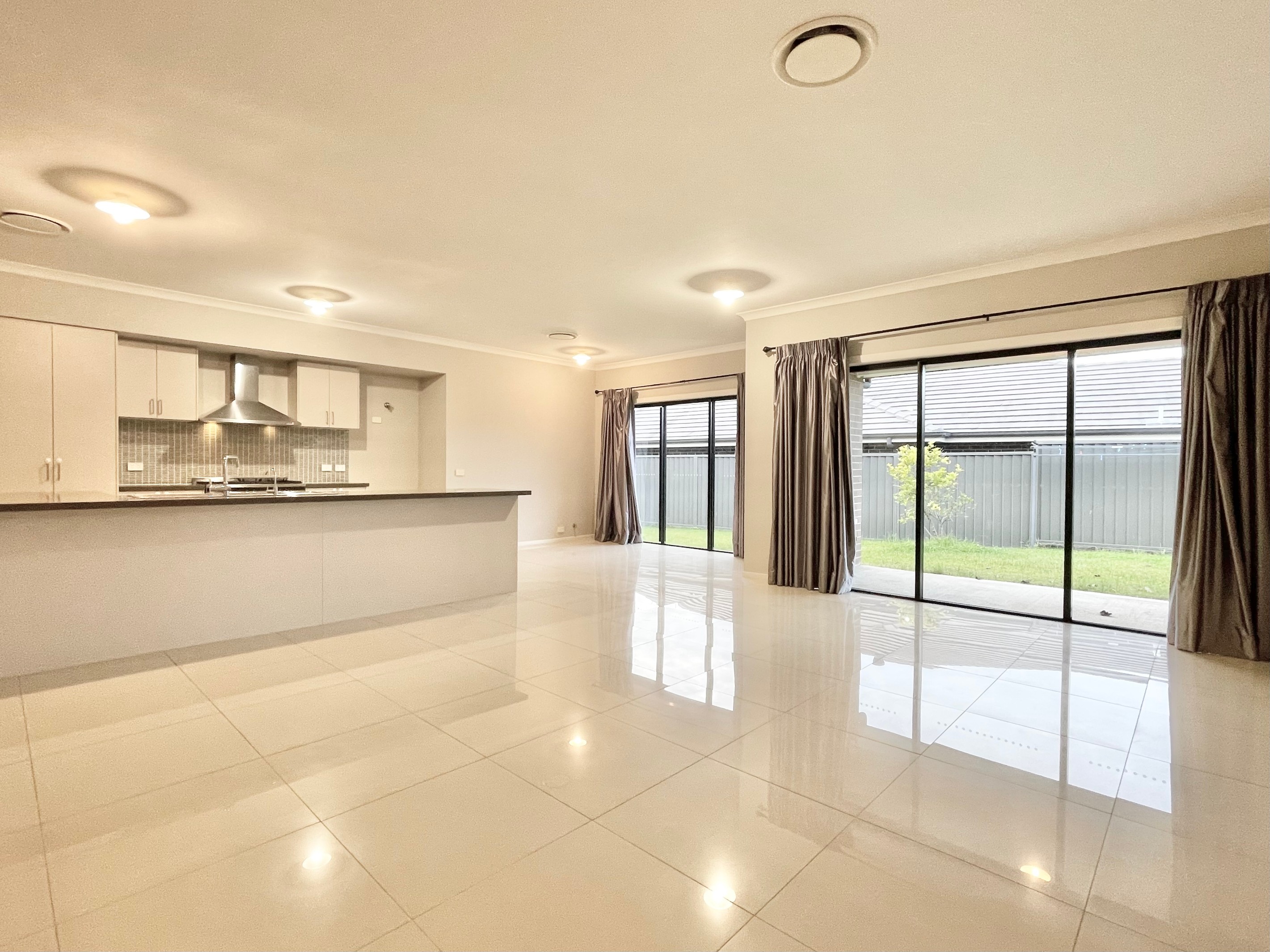 11 Explorer Street, Gregory Hills, NSW 2557