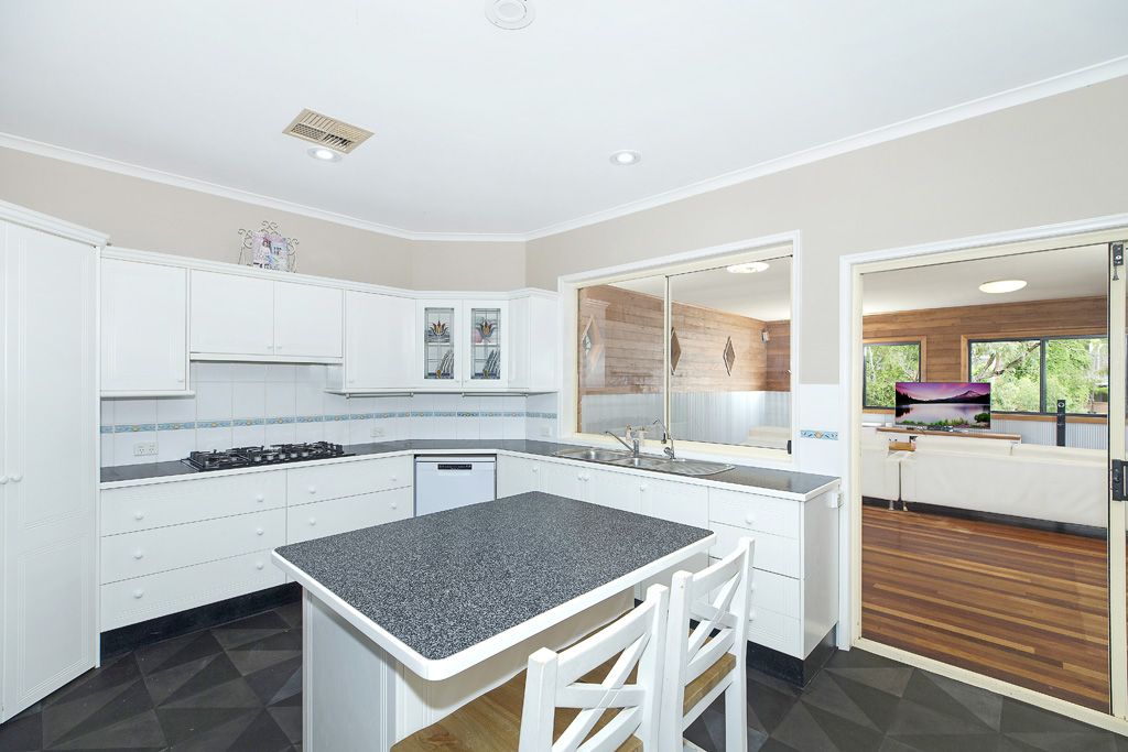 7 Saara Close, Woodrising, NSW 2284