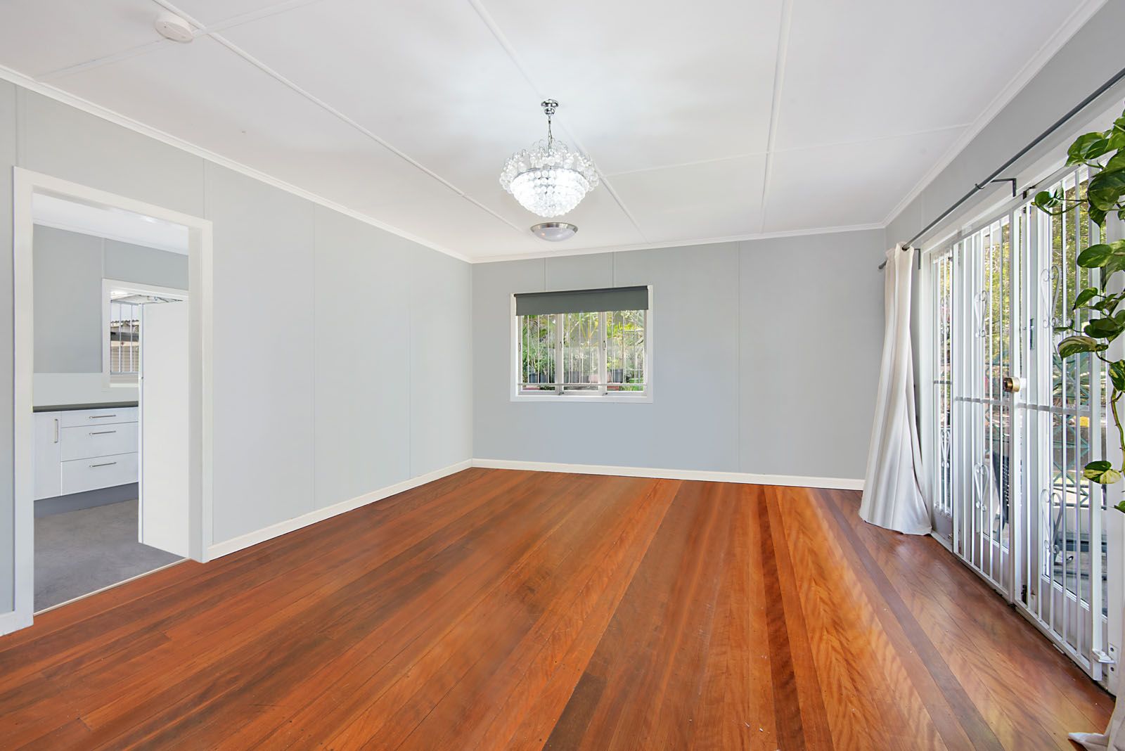43 Brockhouse Street, Upper Mount Gravatt, QLD 4122