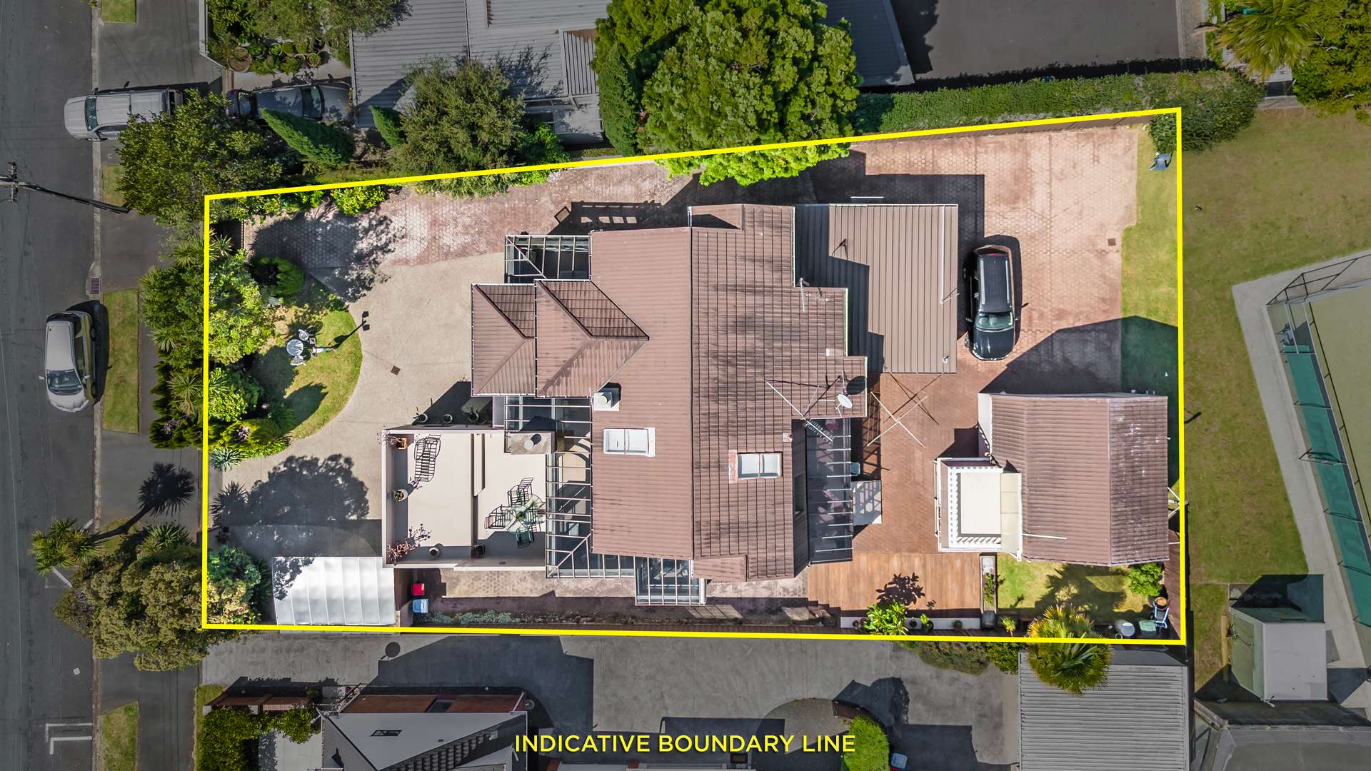 15 Marau Crescent photo 2