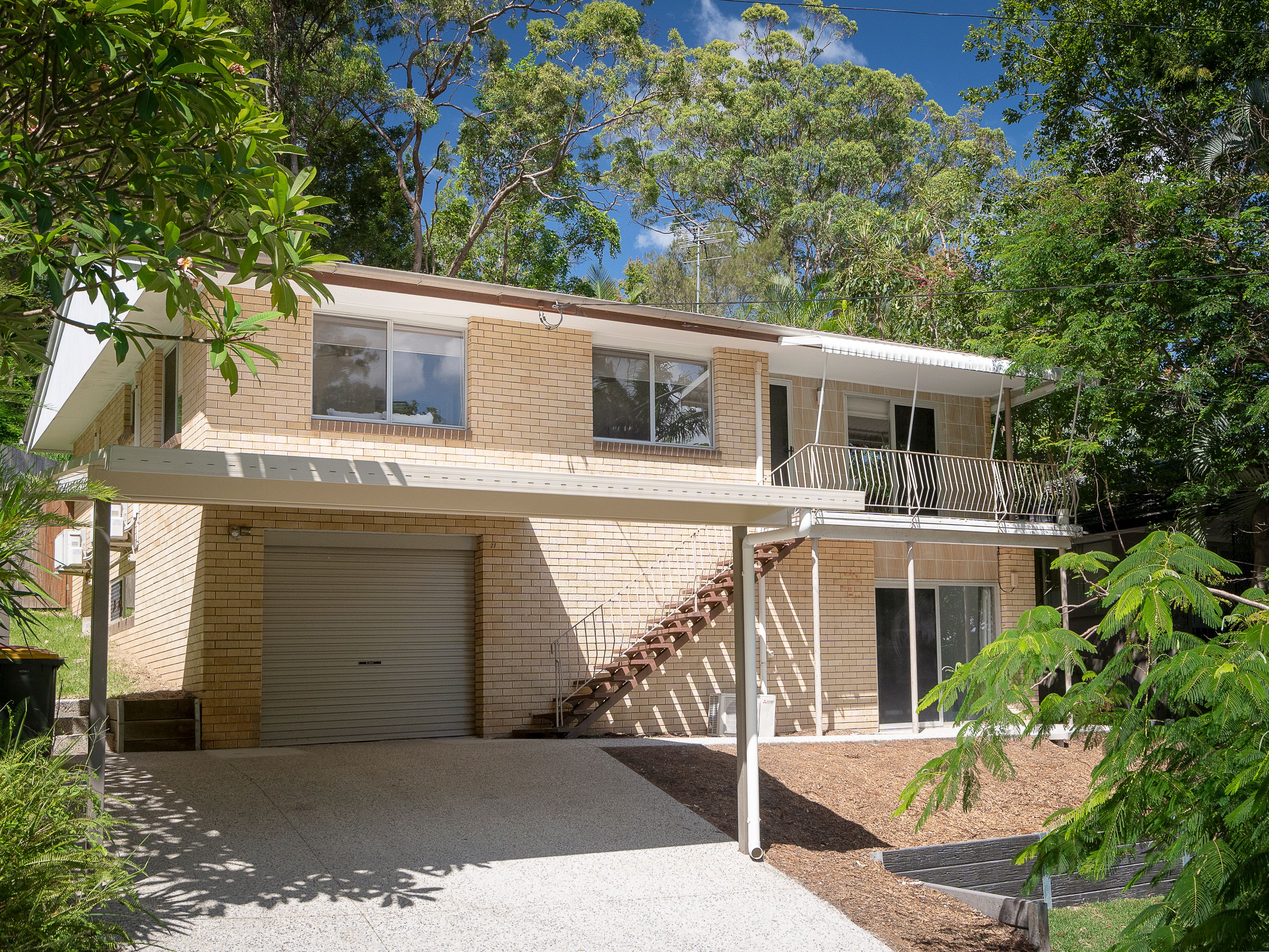 21 Flynn Street, Holland Park West, QLD 4121