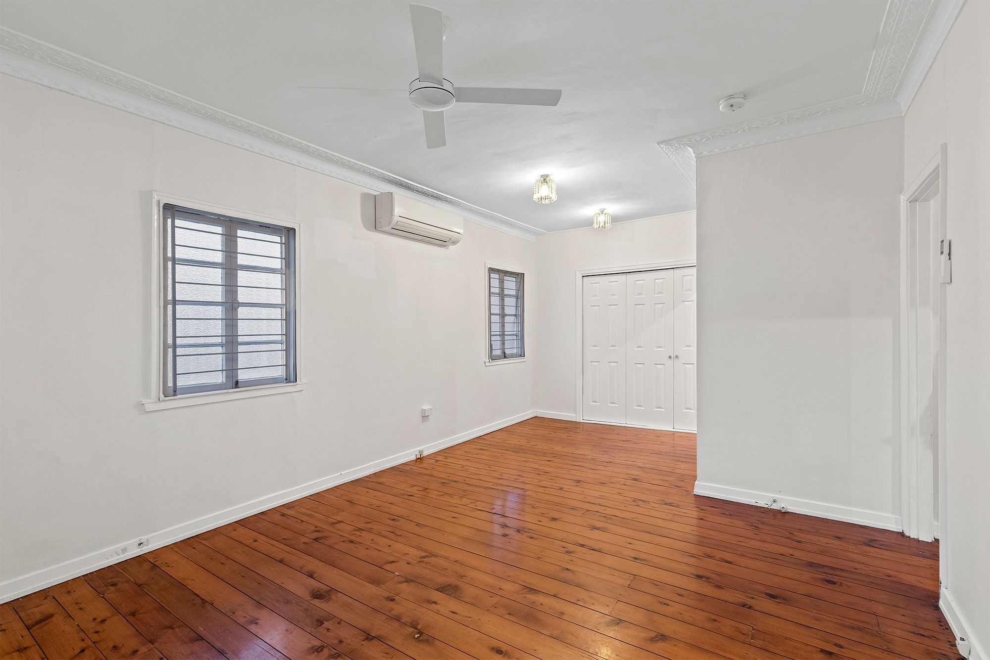39 Parker Avenue — photo 6 of 22