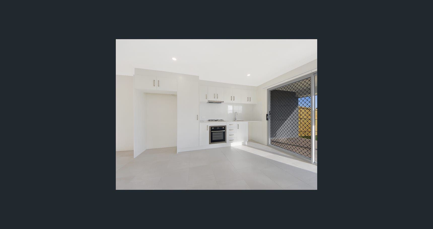 2/27 Rhea De Wit Drive, Ripley, QLD 4306