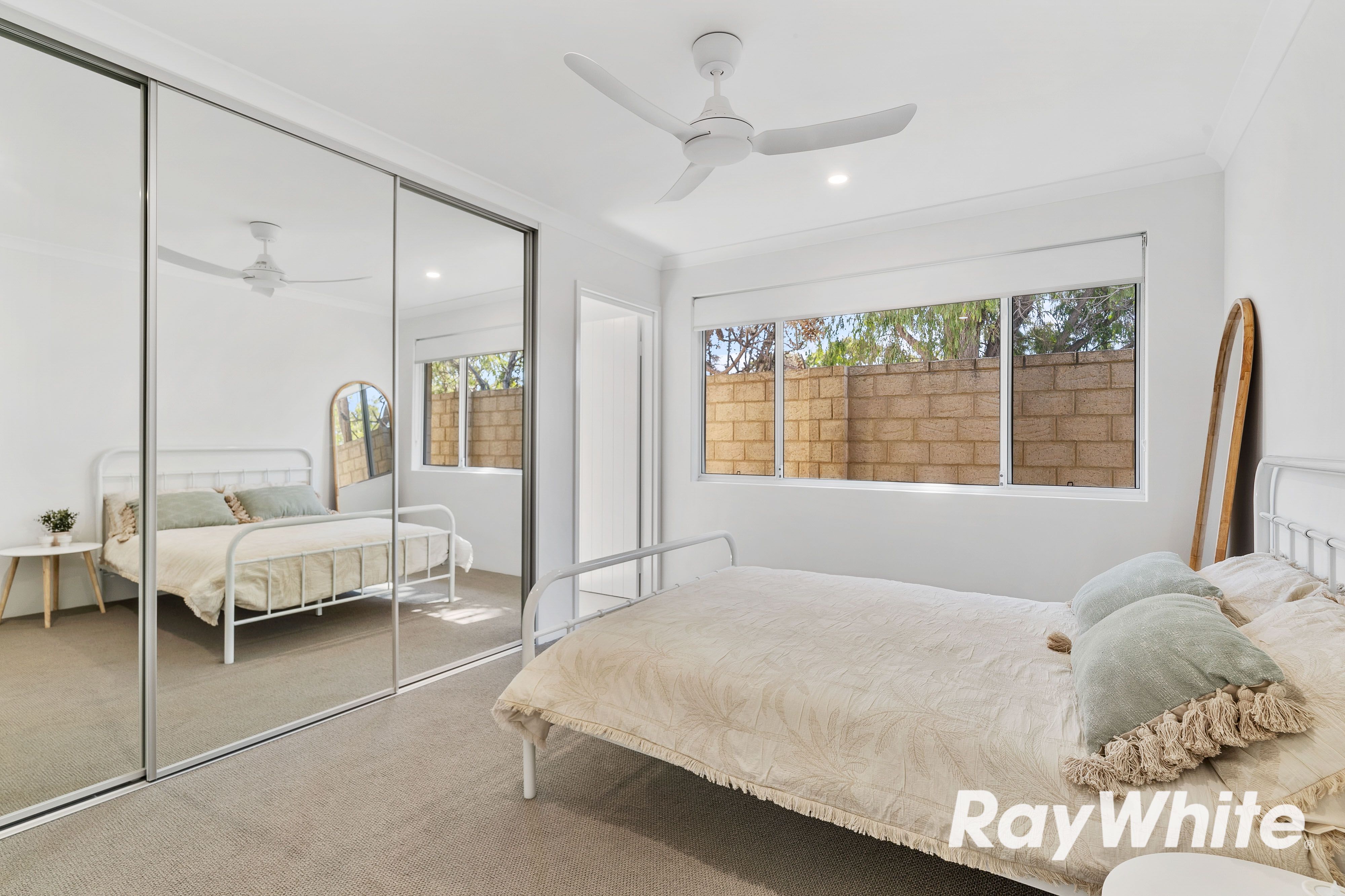 10/101 Oakleigh Drive — photo 11 of 20
