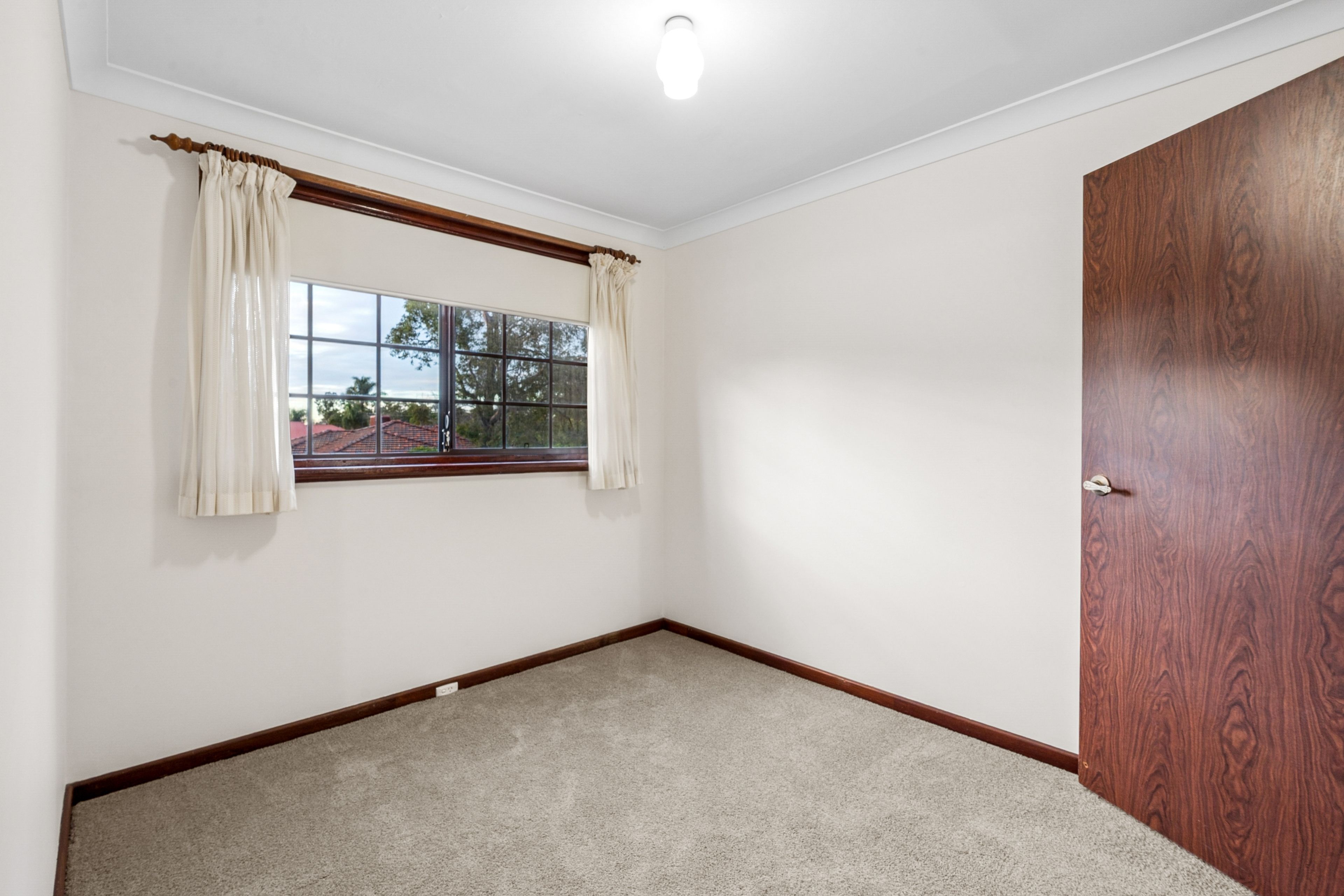 3/8 Shelley Road — photo 11 of 30