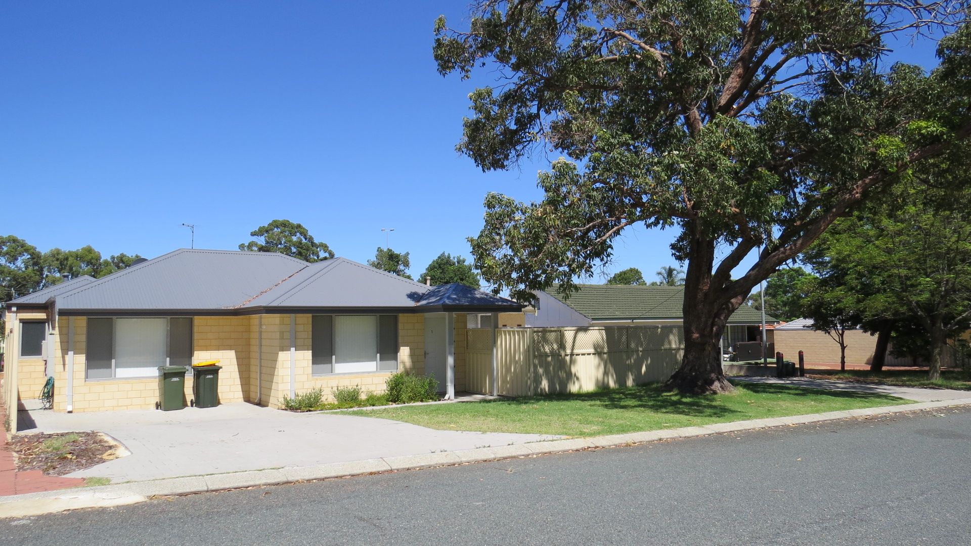 Unit 1, 4 Abercorn Road, Forrestfield, WA 6058