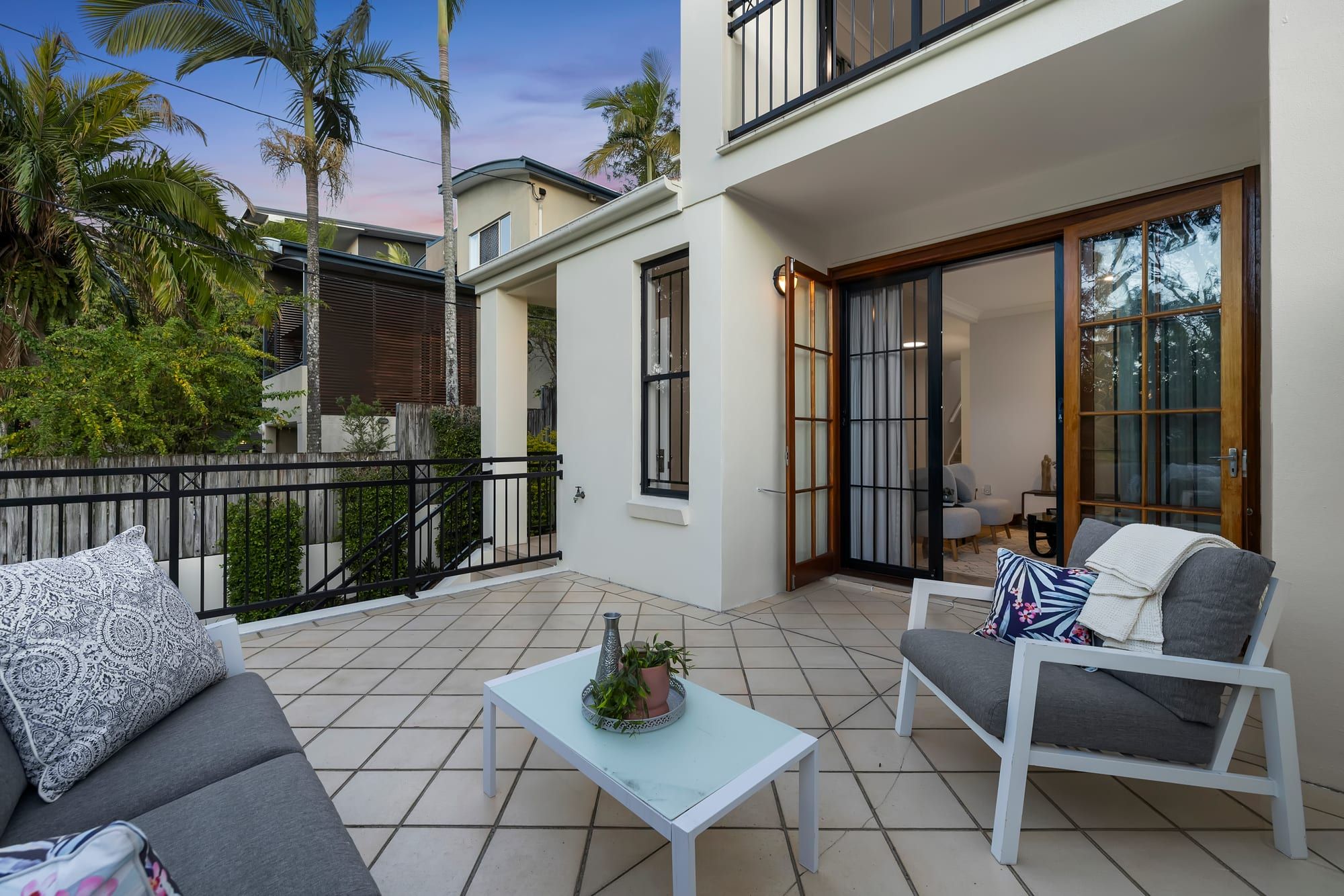 2/7 Indooroopilly Road — photo 16 of 20