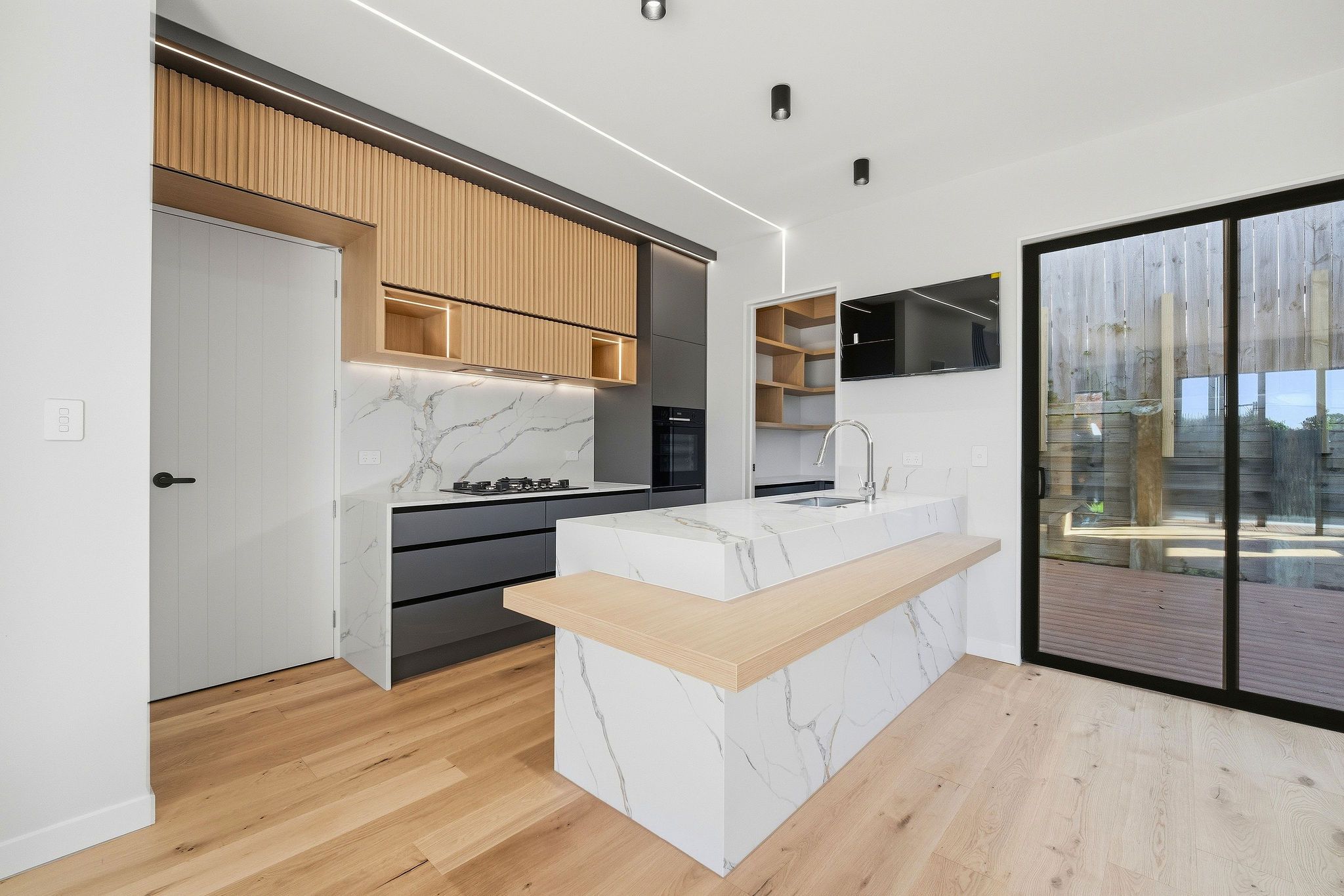 2/8 Park Rise, Campbells Bay, North Shore City