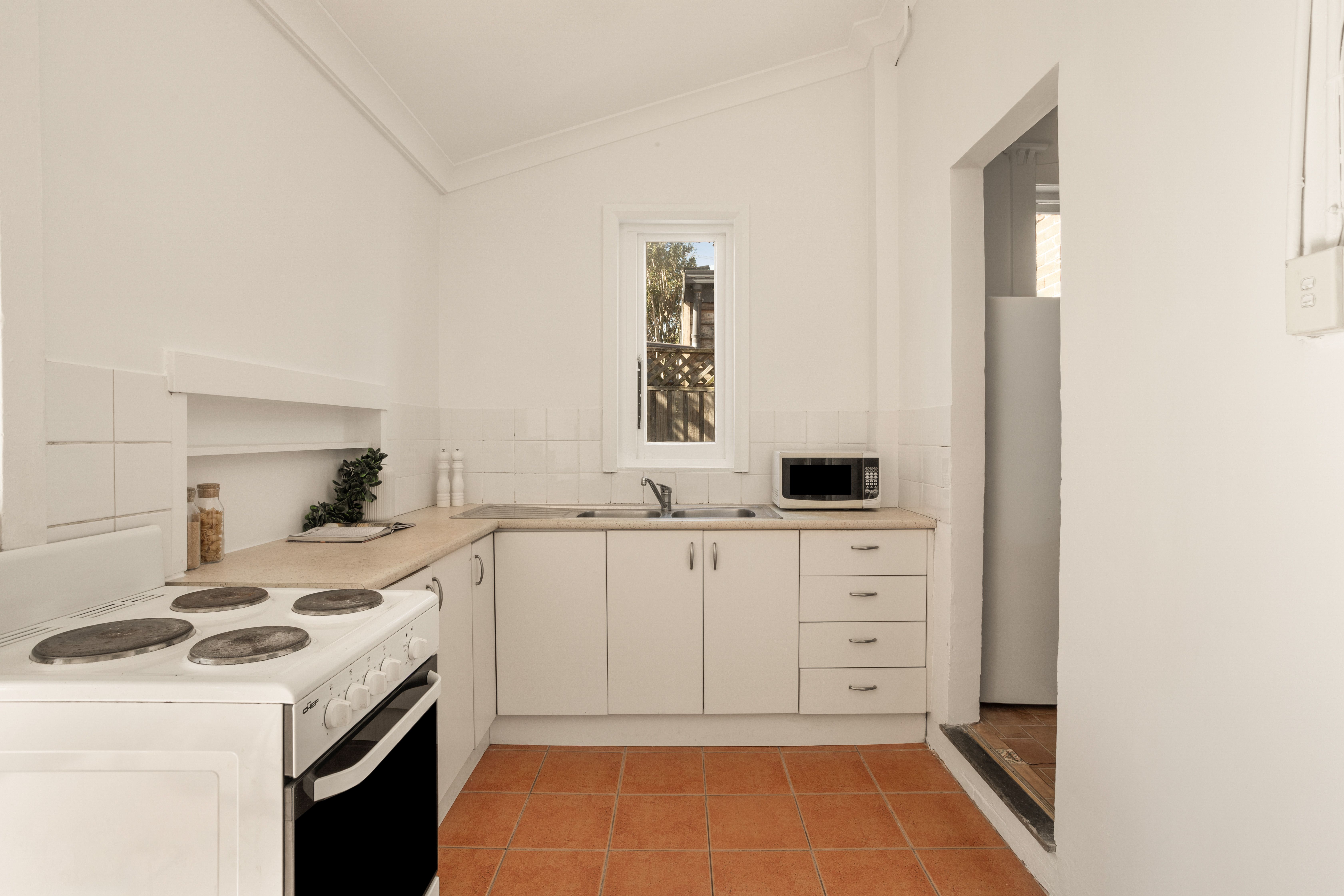 14 & 14A Hincks Street — photo 5 of 18