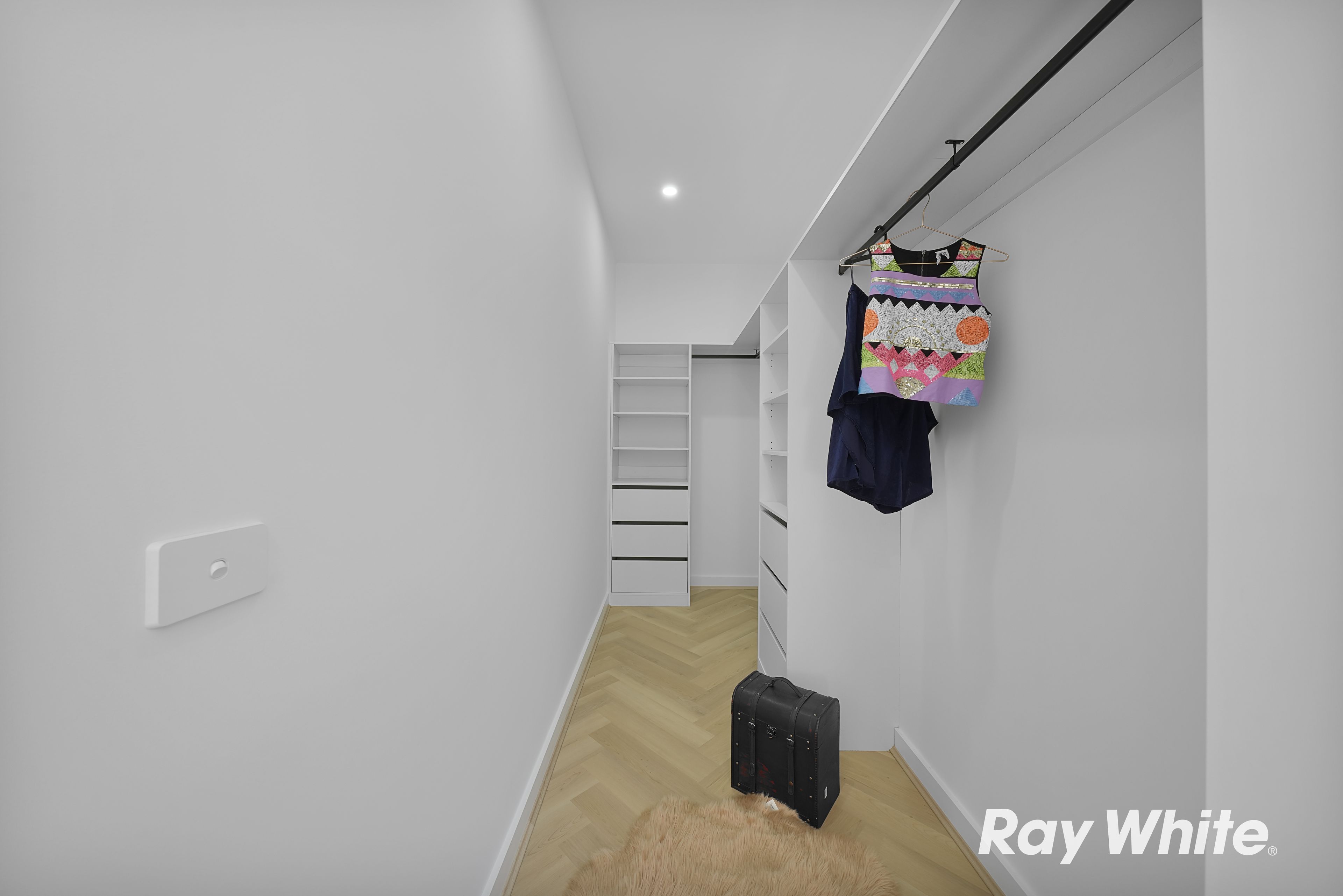 41 Batehaven Crescent — photo 15 of 21