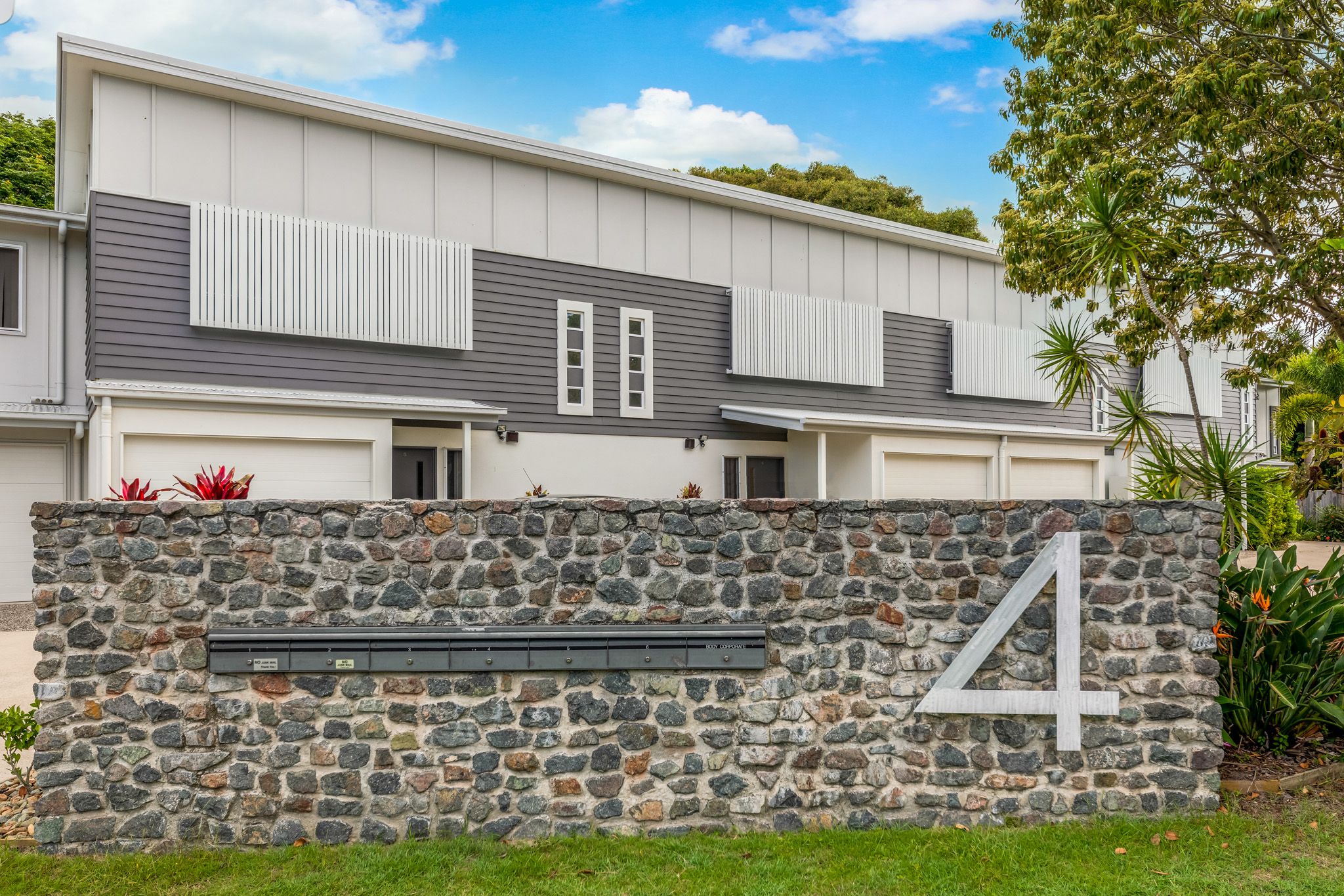 4 Sunshine Court, Maroochydore QLD 4558